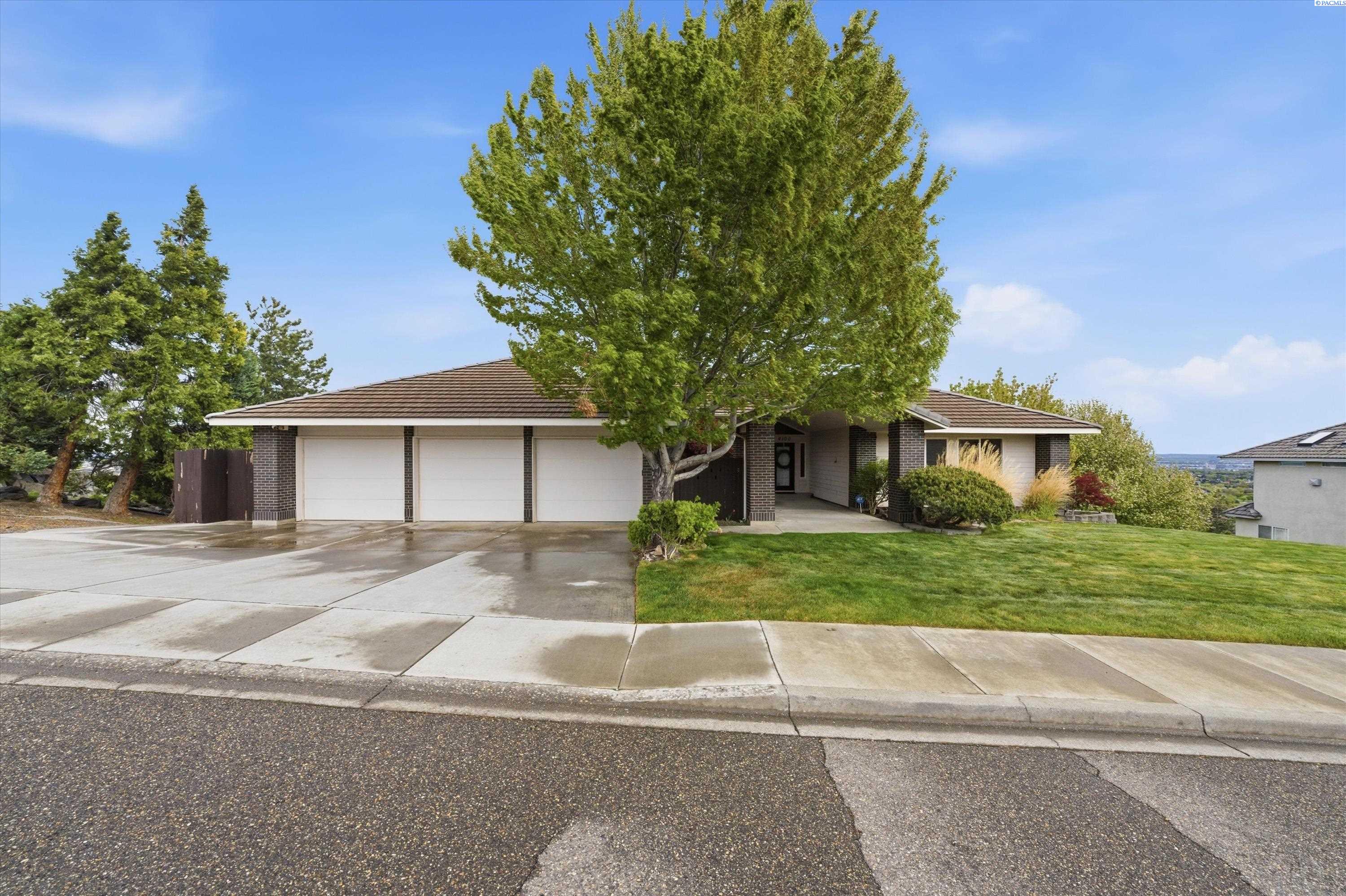 4100 43rd Ave, Kennewick, WA 99337