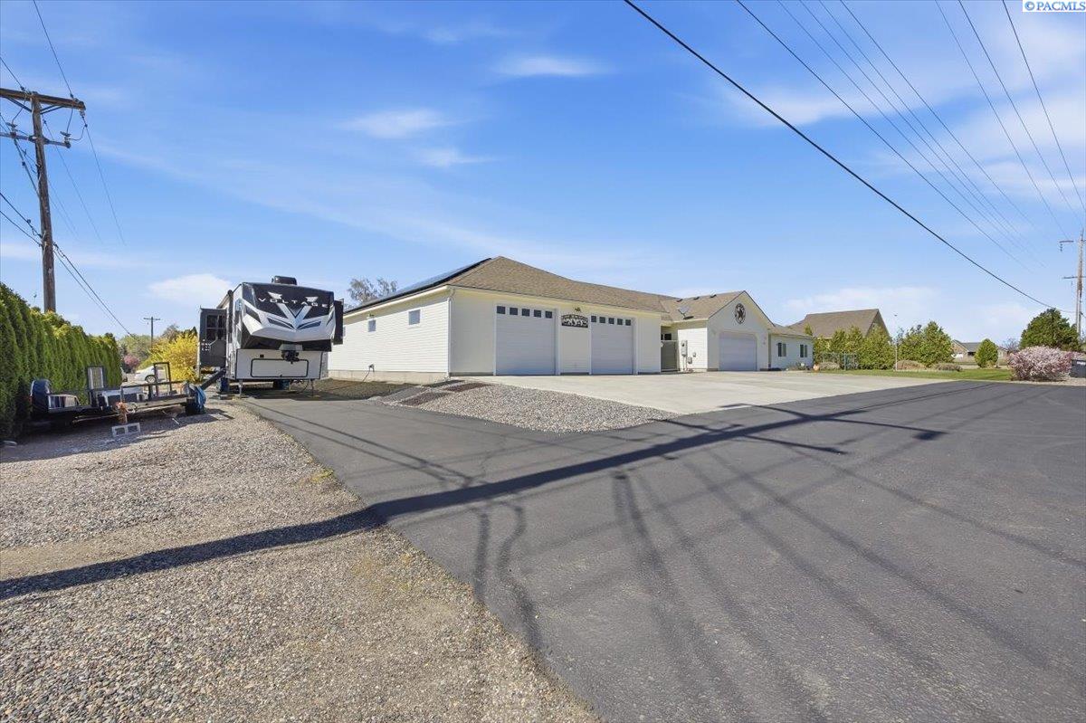 2304 Road 52 , Pasco, WA 99301