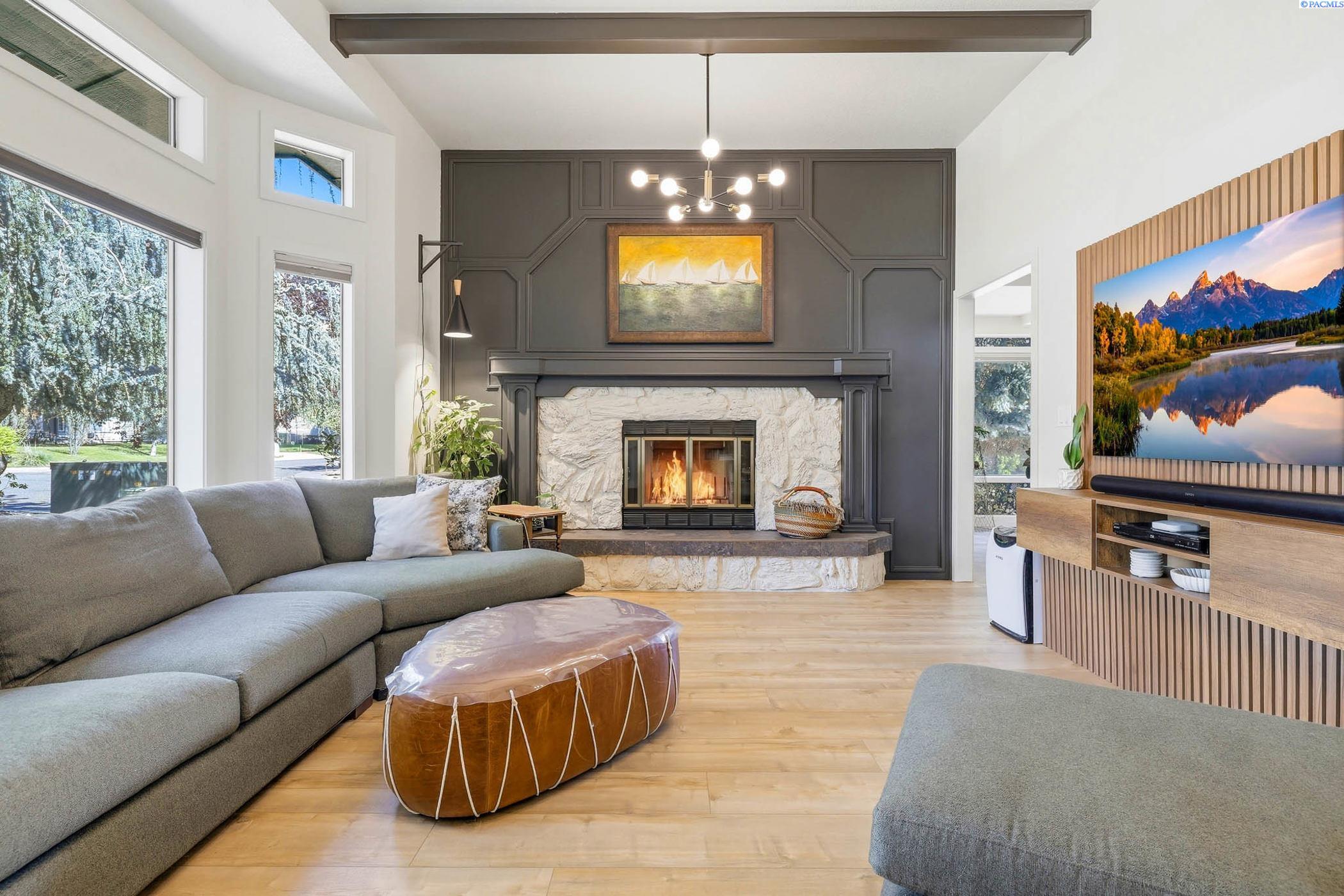 303 Spring St, Richland, WA 99354