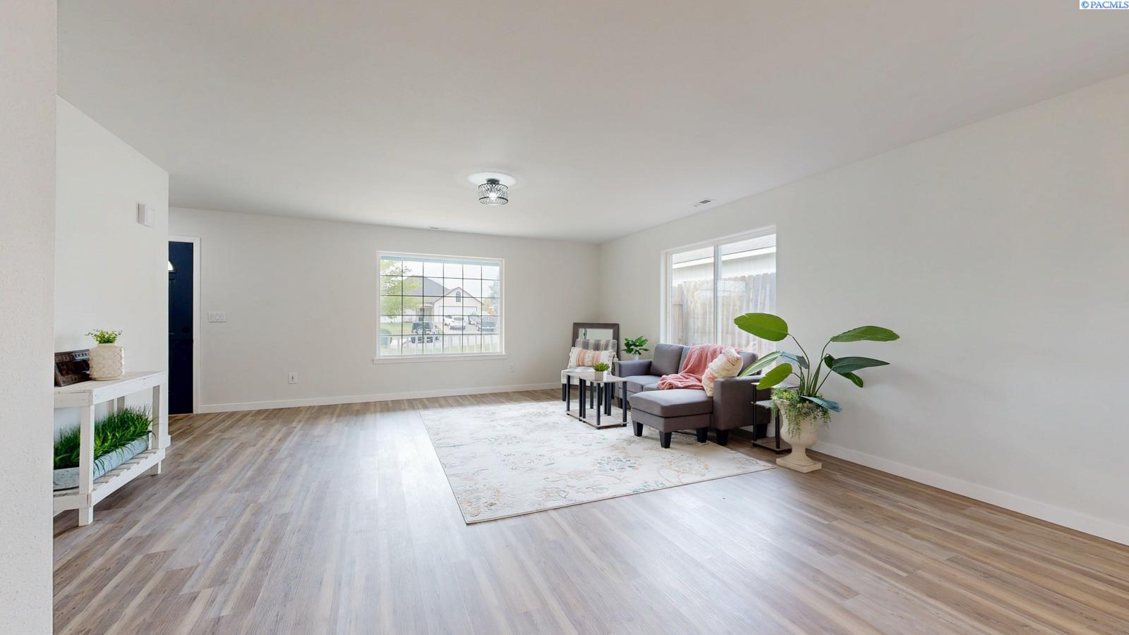 154 Bremmer St, Richland, WA 99352