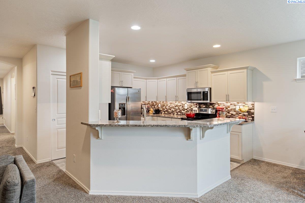 2225 23rd Ave, Kennewick, WA 99337