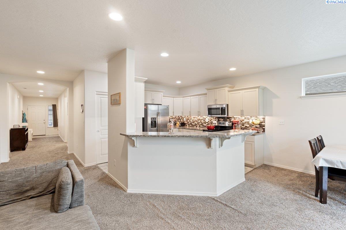 2225 23rd Ave, Kennewick, WA 99337