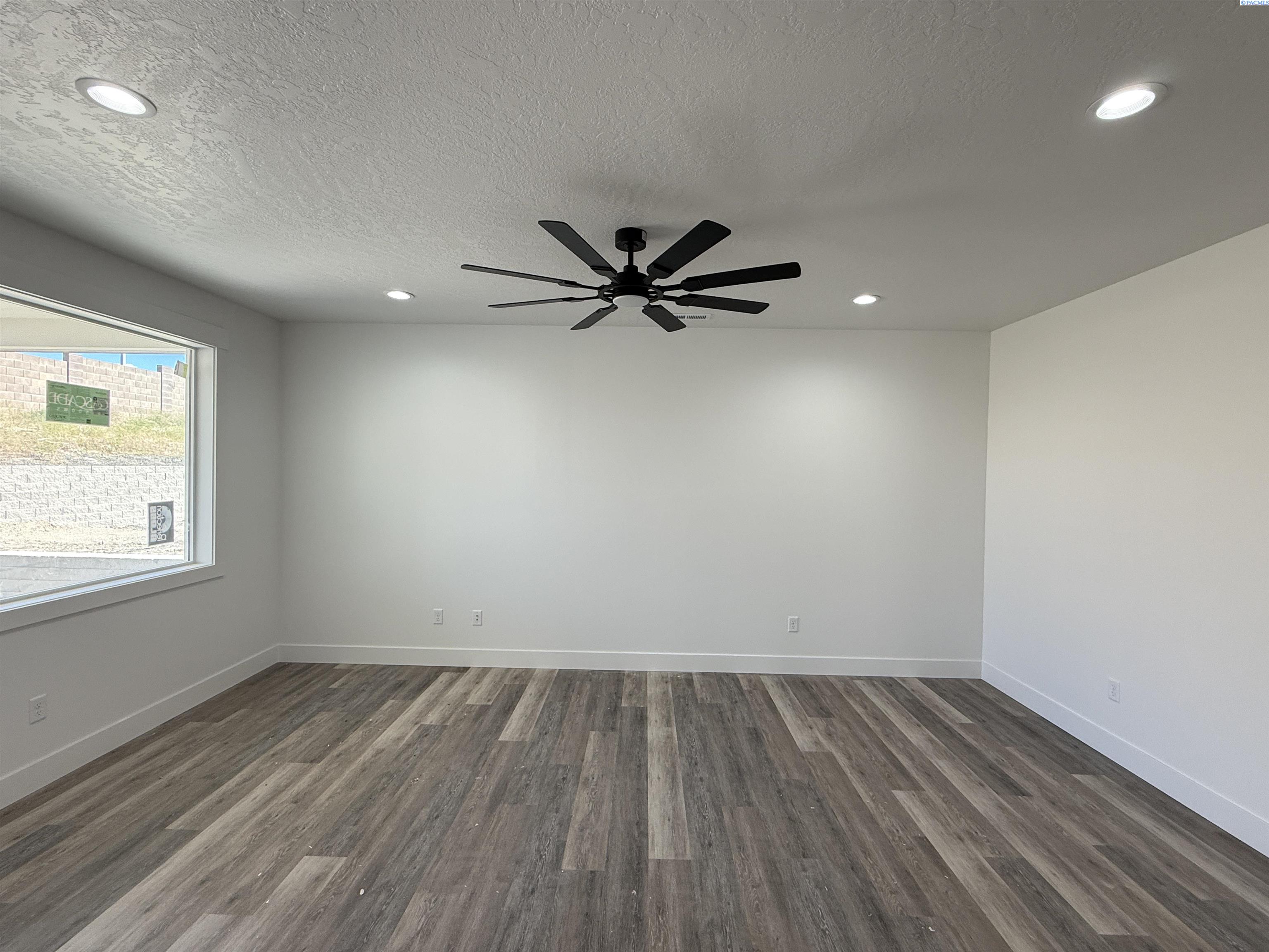 2928 Meadowlark Ave, Richland, WA 99352
