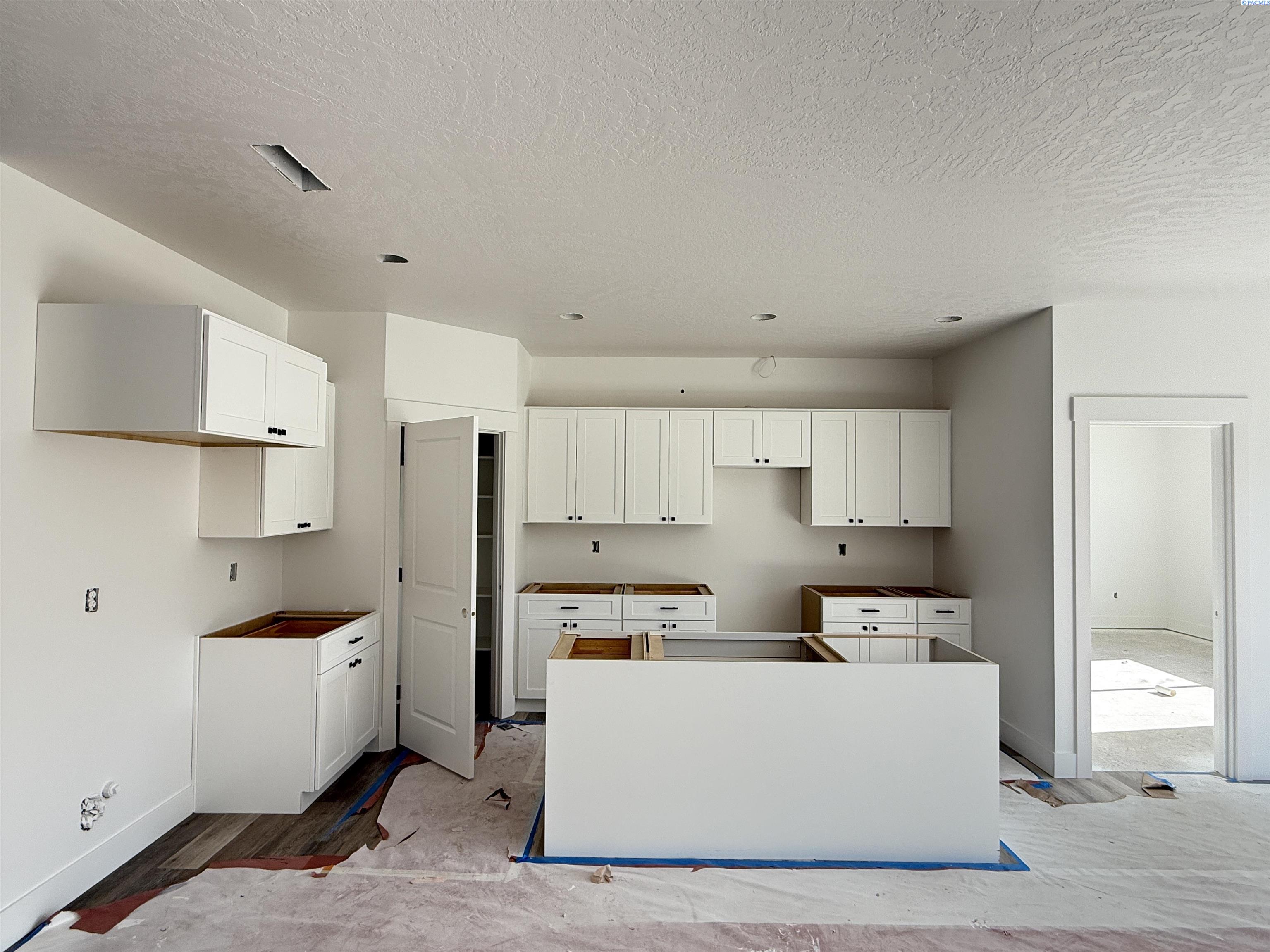 2928 Meadowlark Ave, Richland, WA 99352