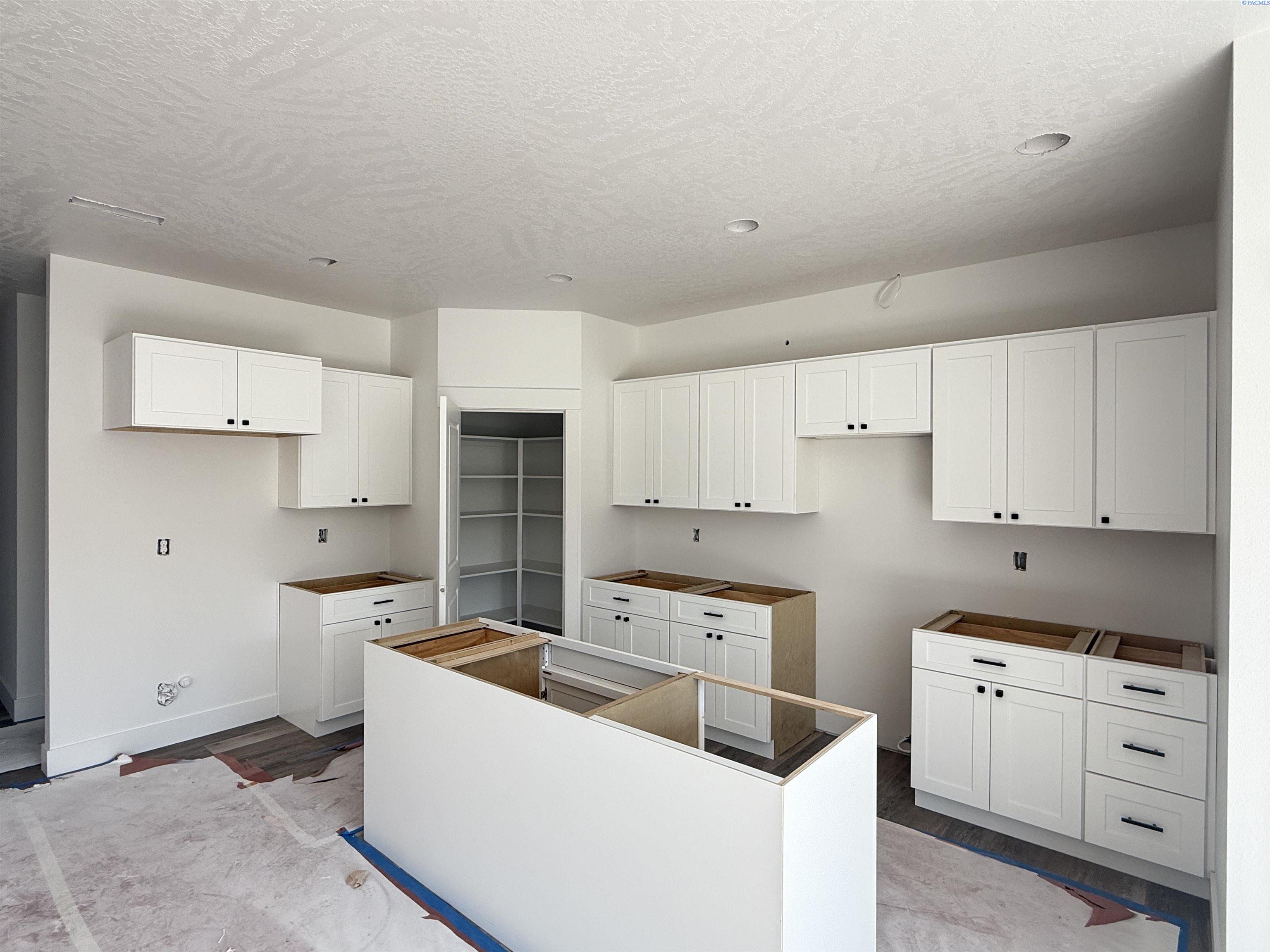 2928 Meadowlark Ave, Richland, WA 99352