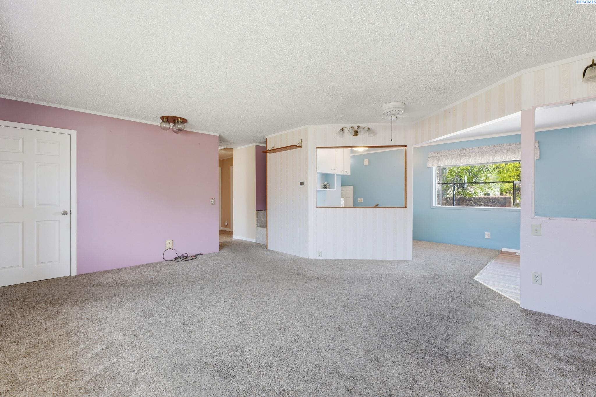 1330 Farrell Ln, Richland, WA 99354