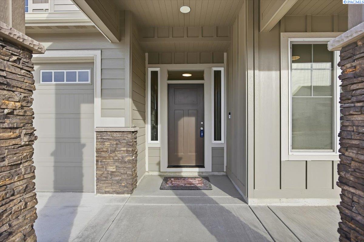 2560 Rinas Rd, Richland, WA 99352