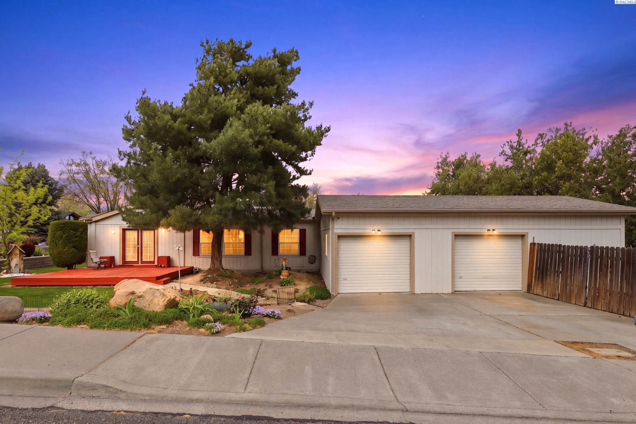 1817 S Ione St, Kennewick WA 99337-4120