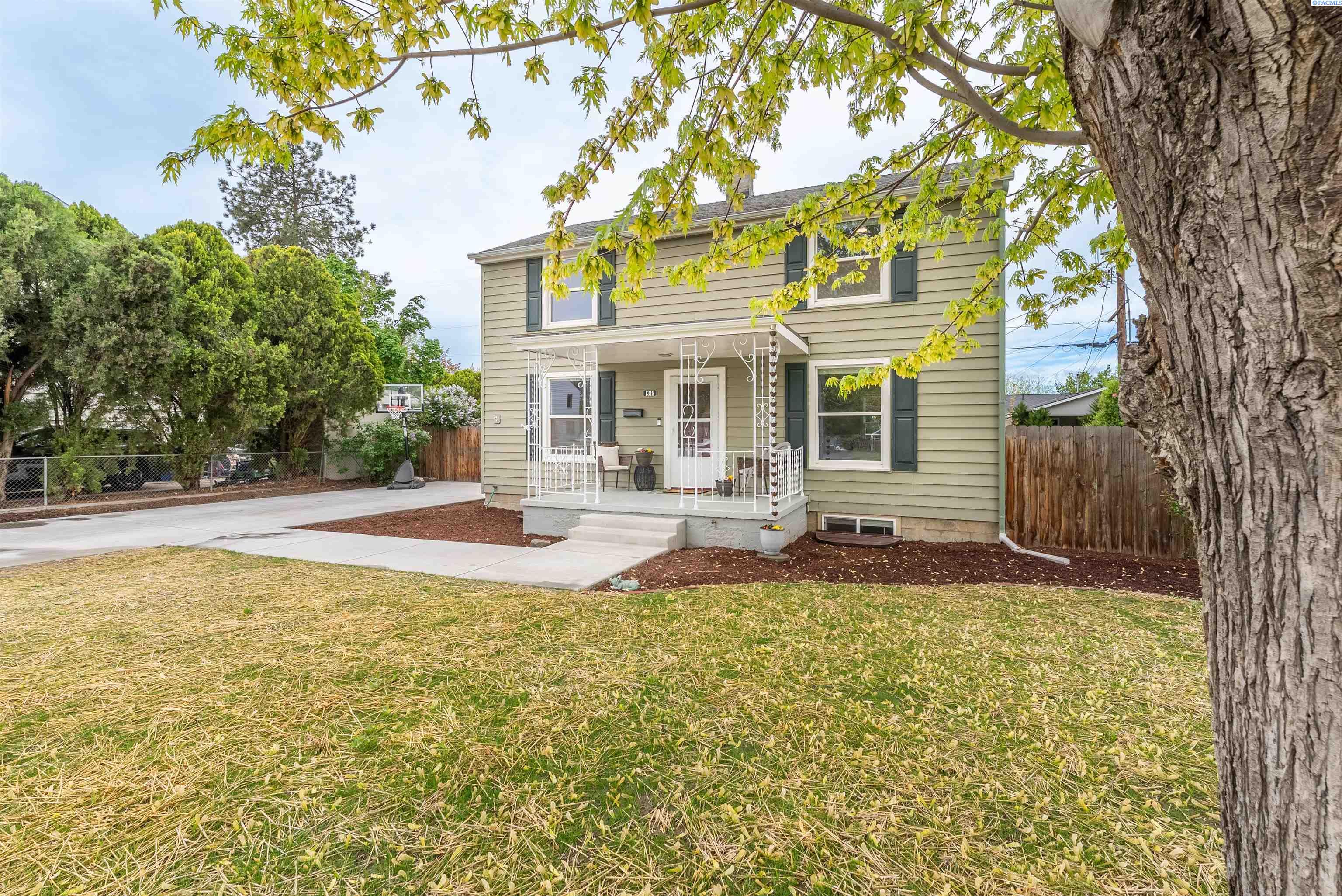 1319 Perkins Ave, Richland, WA 99354