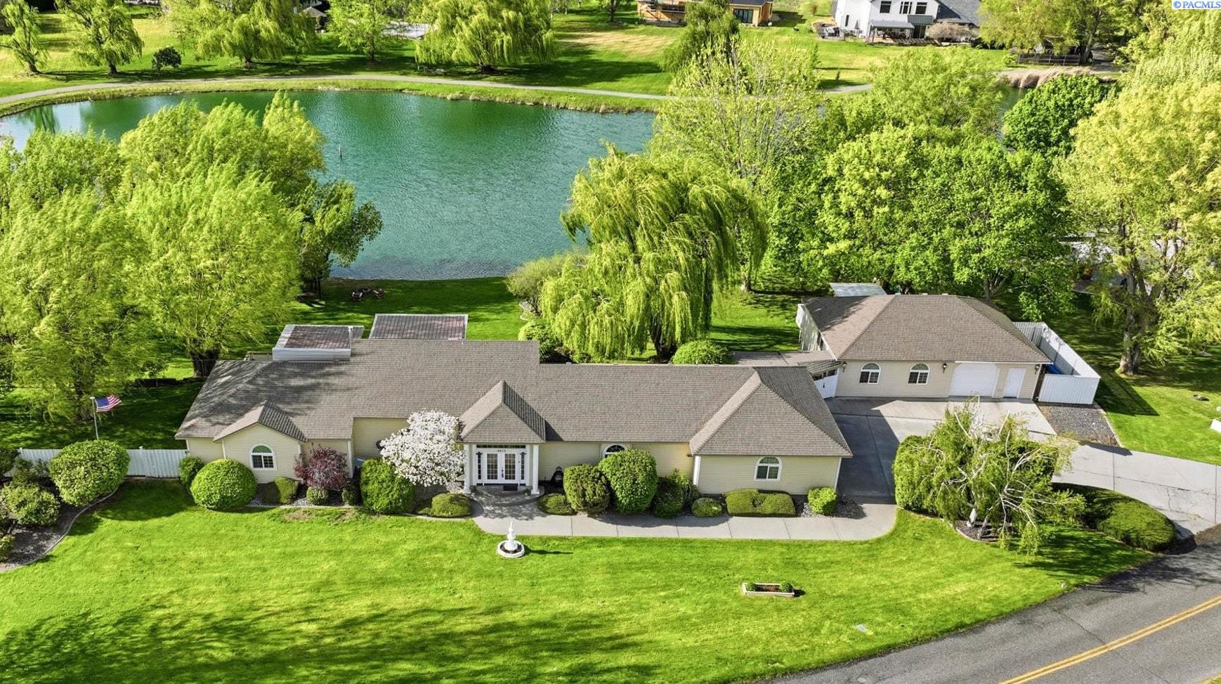 3413 Eastlake Dr, West Richland, WA 99353