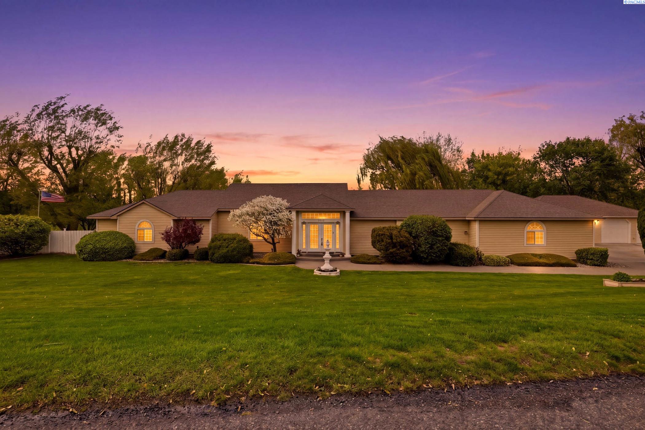 3413 Eastlake Dr, West Richland, WA 99353