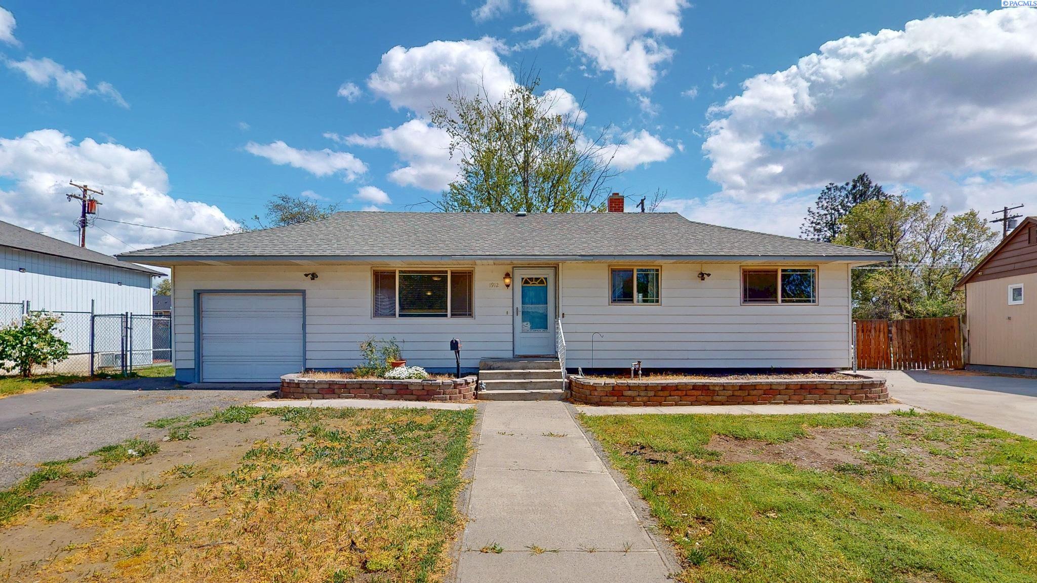 1912 Lassen Ave, Richland, WA 99354