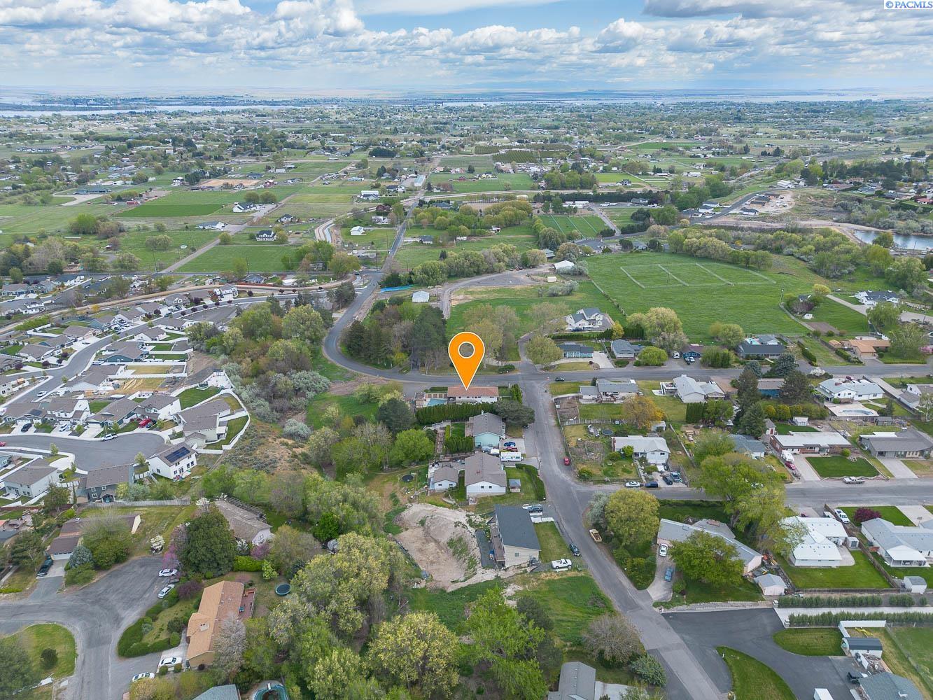 3628 Date St, Kennewick, WA 99337