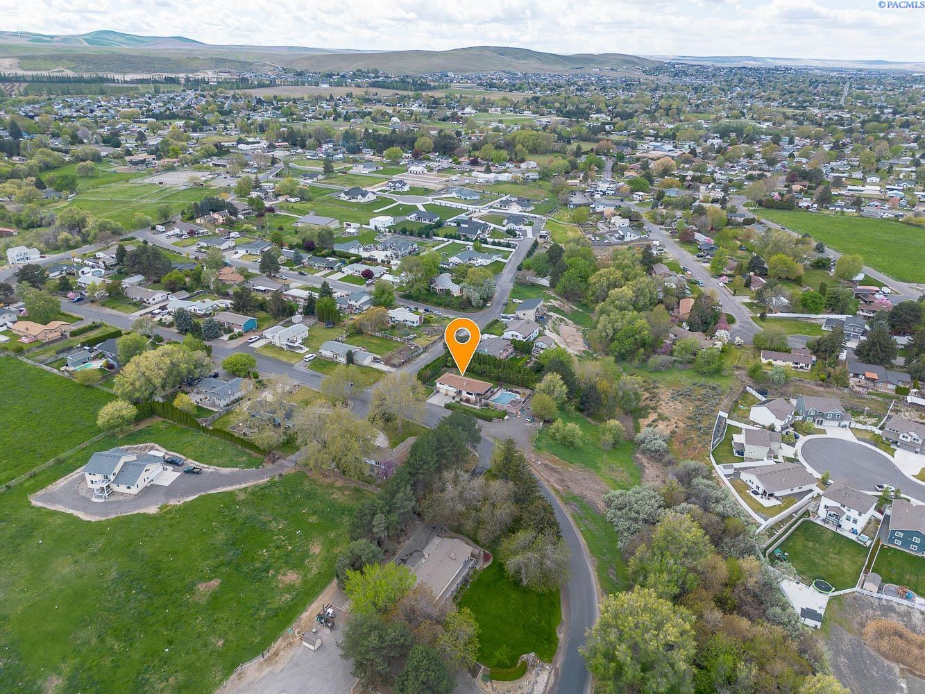 3628 Date St, Kennewick, WA 99337