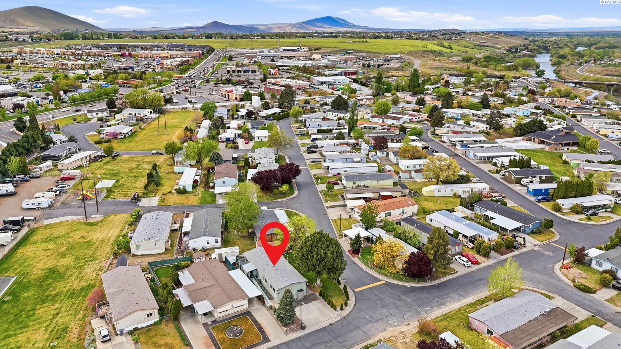 240 Skyline Dr, Richland, WA 99352