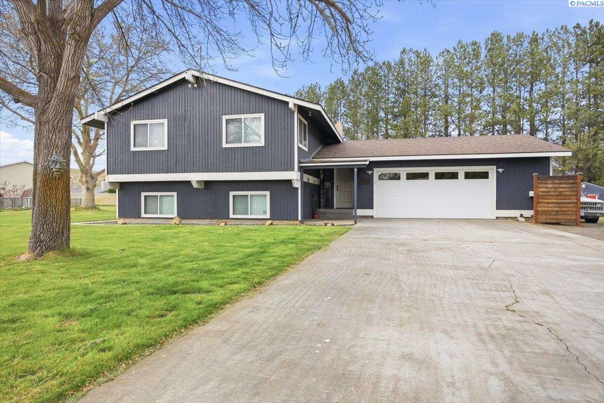 44002 Abilene Ct, West Richland, WA 99353