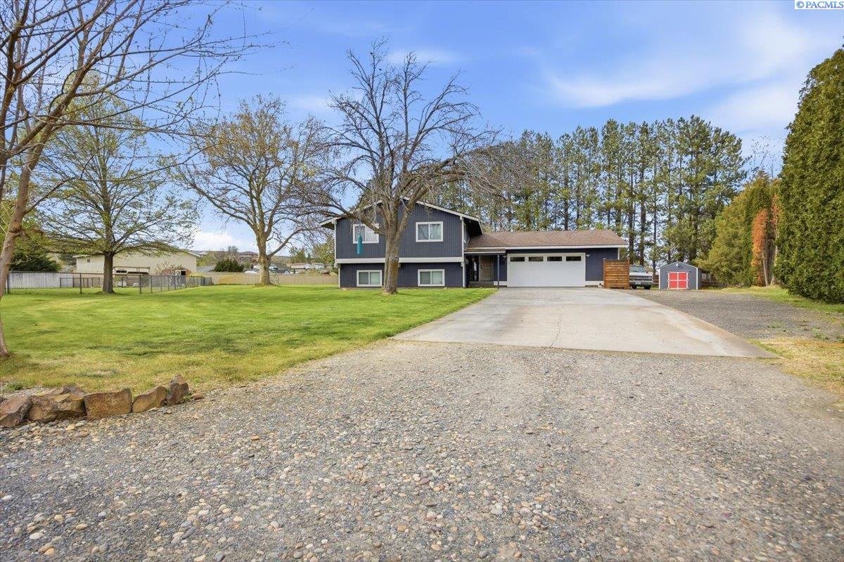 44002 Abilene Ct, West Richland, WA 99353