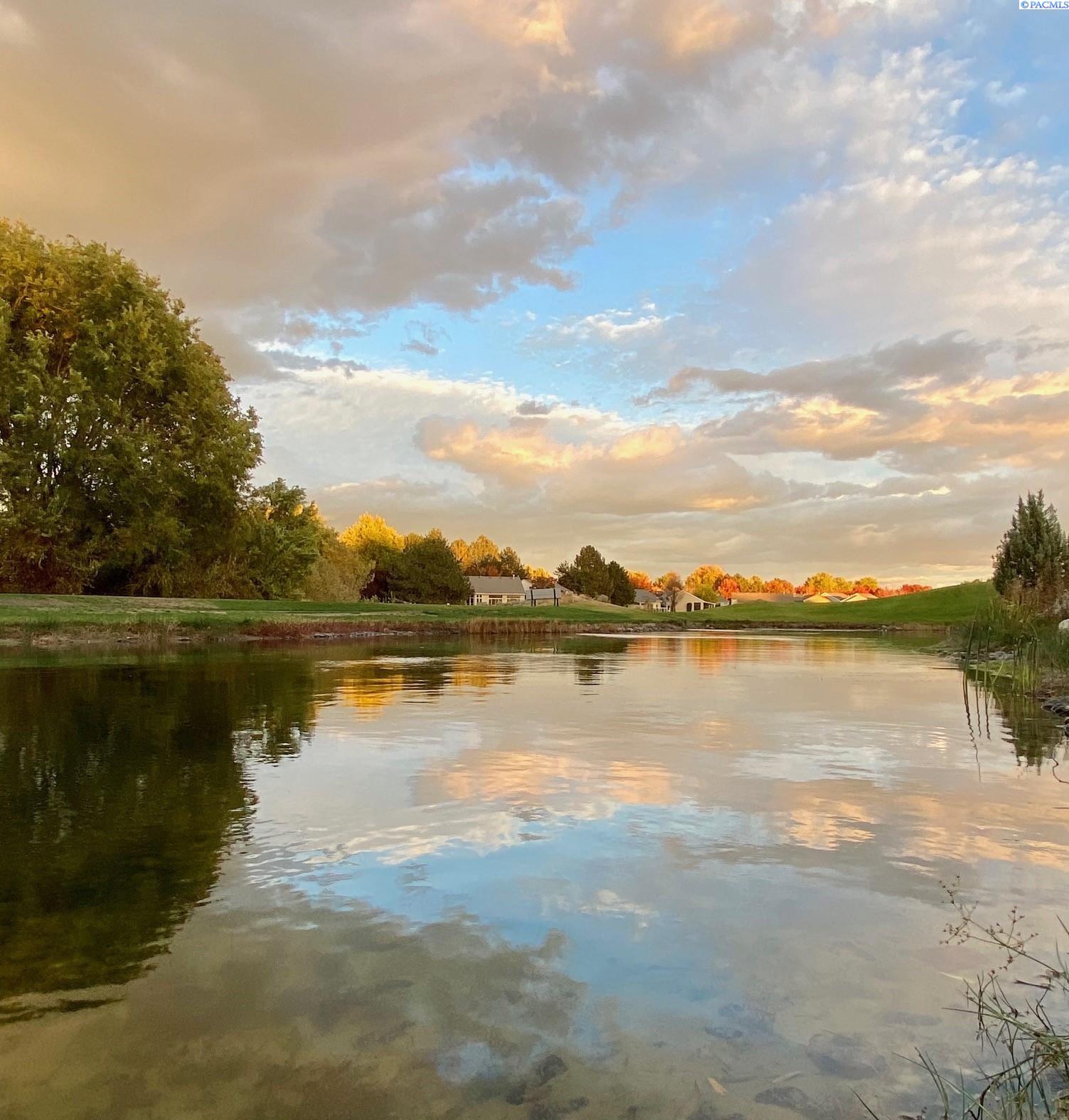 2866 Hawkstone Ct, Richland, WA 99354