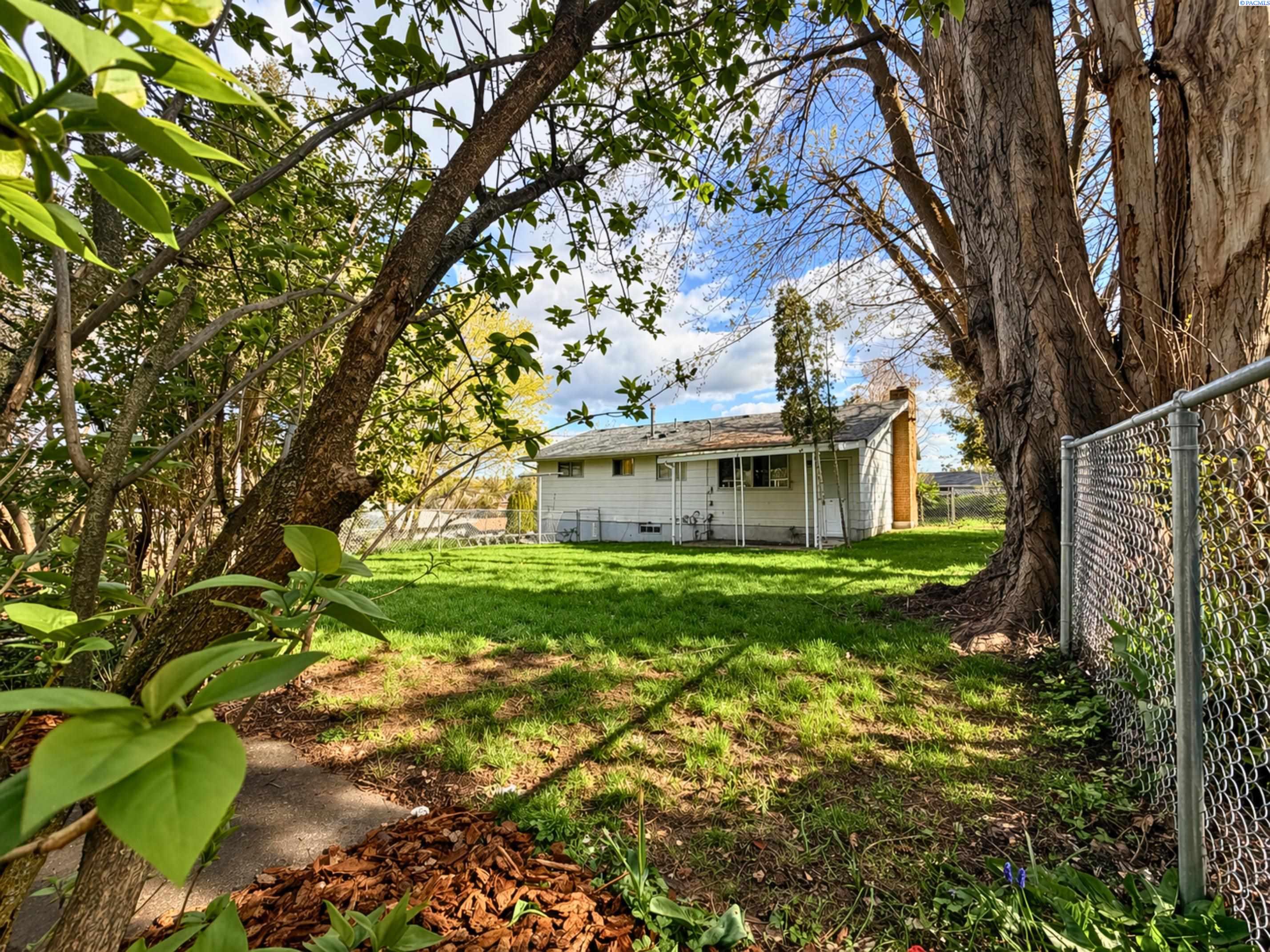 220 NW Timothy Street, Pullman WA 99163