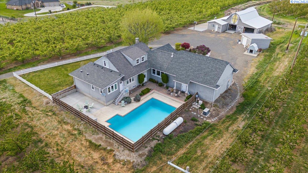 31 Gilbert, Zillah WA 98953