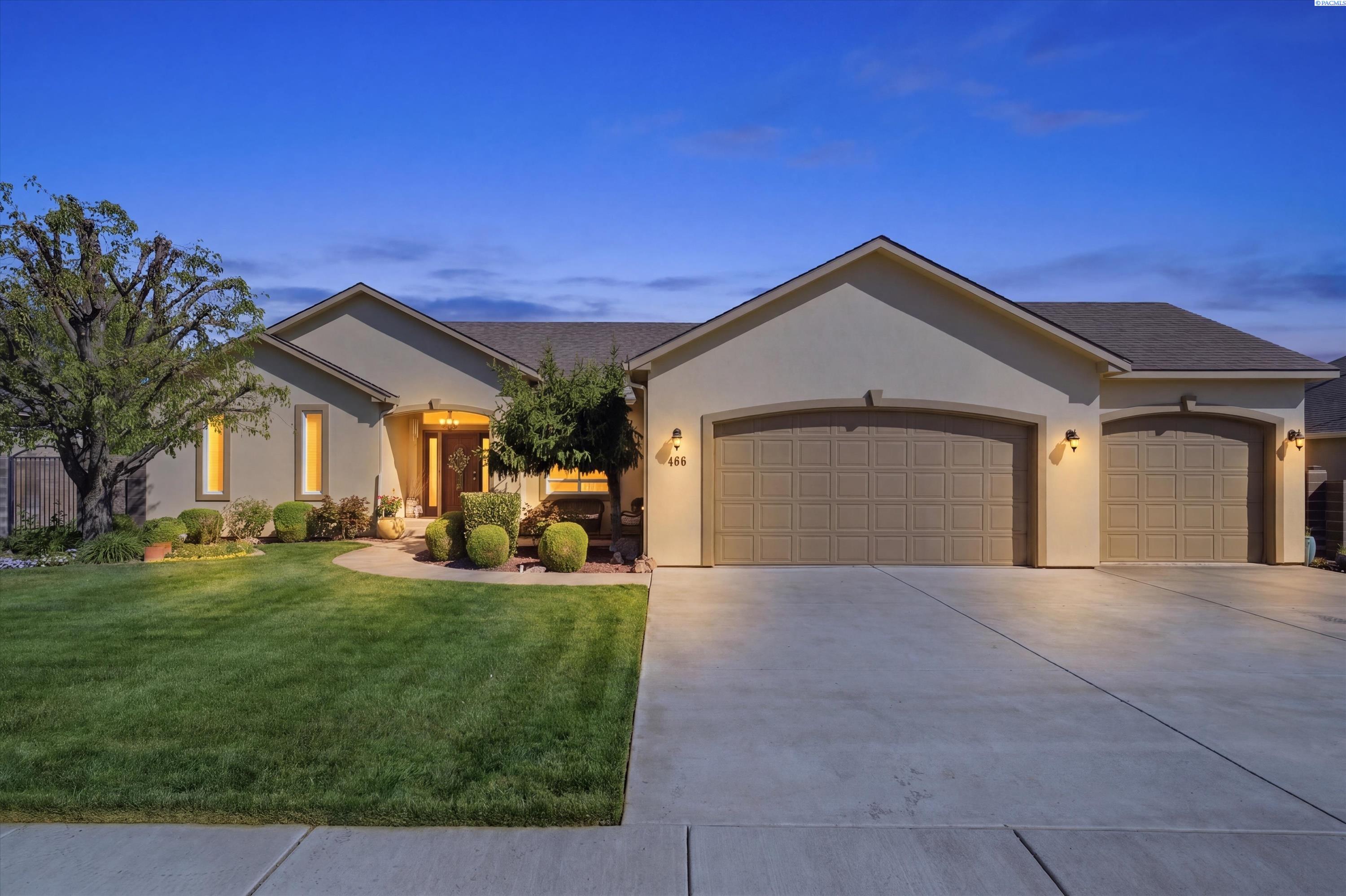 466 Golden Dr, Richland, WA 99352