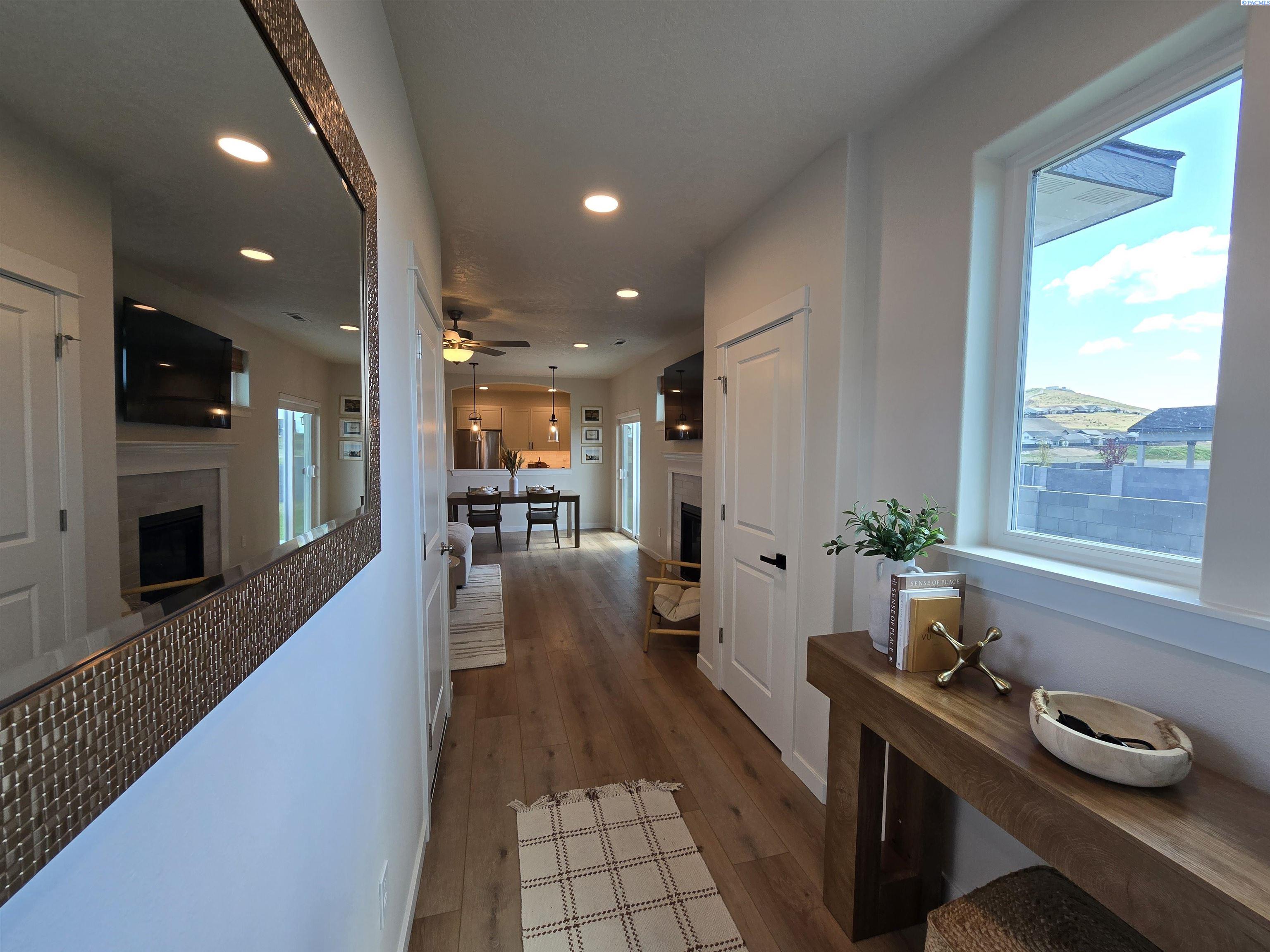 2196 Fire Time Loop, Richland, WA 99352