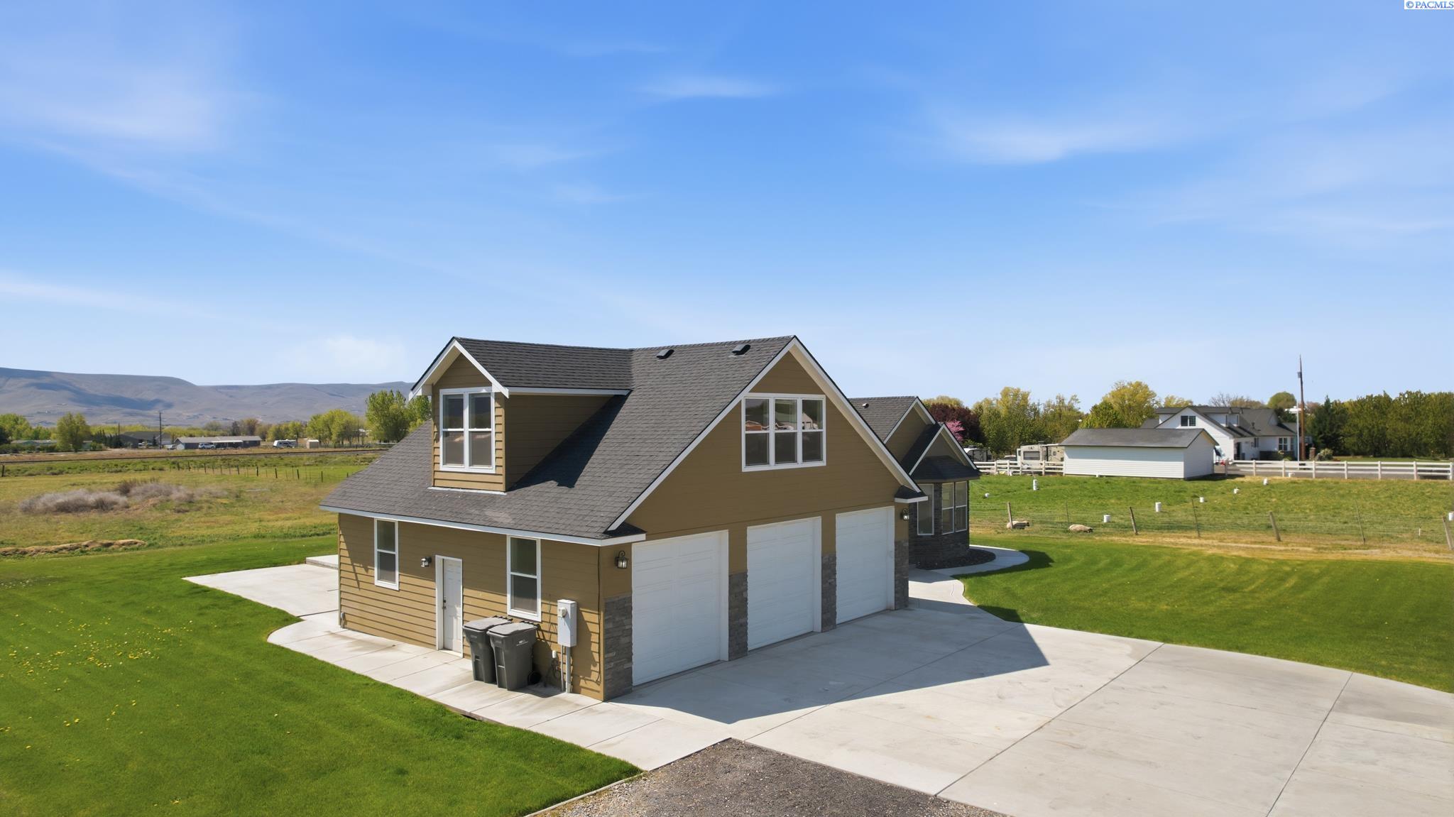 11625 Missimer Rd, Prosser, WA 99350