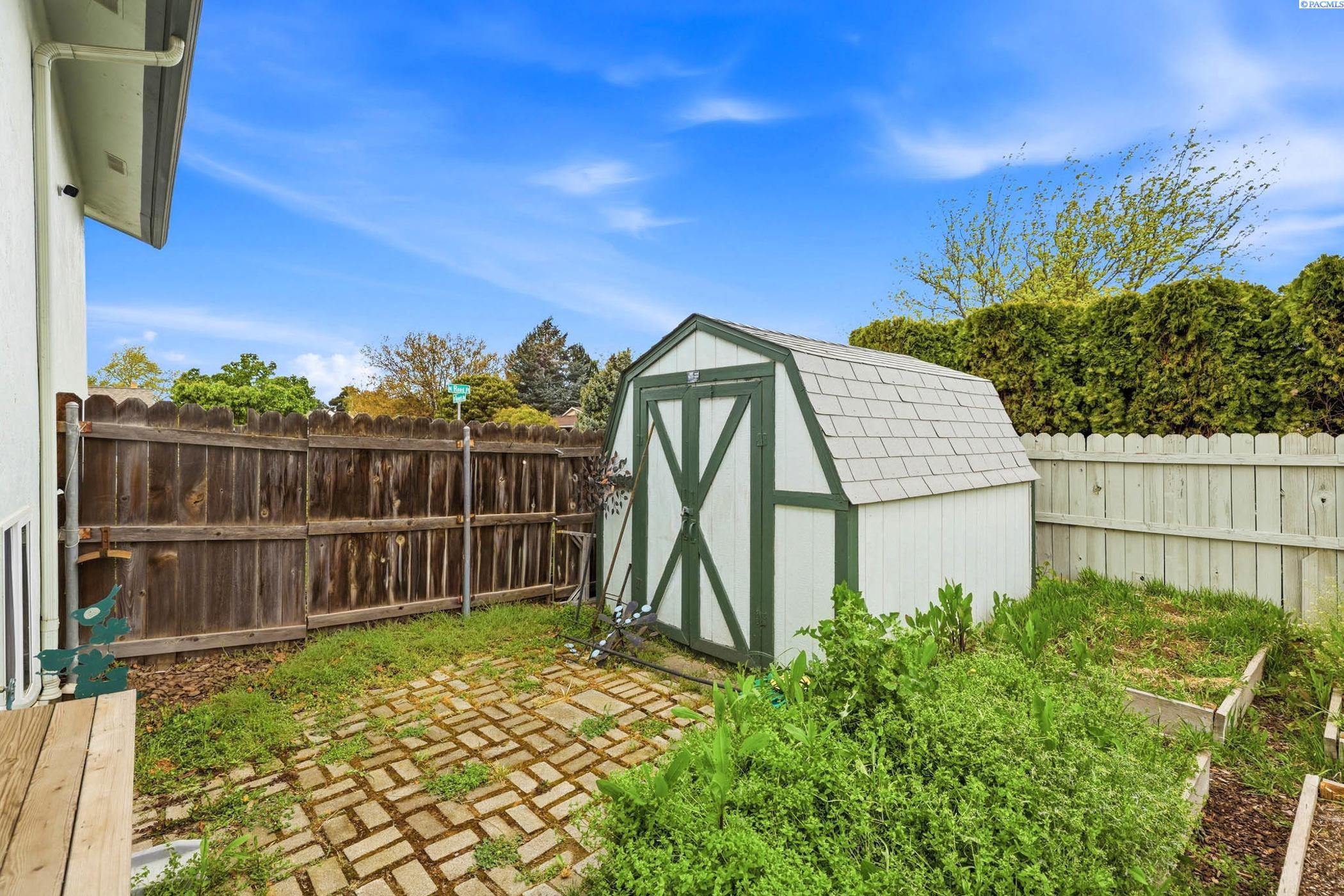 800 Reed , Kennewick, WA 99336