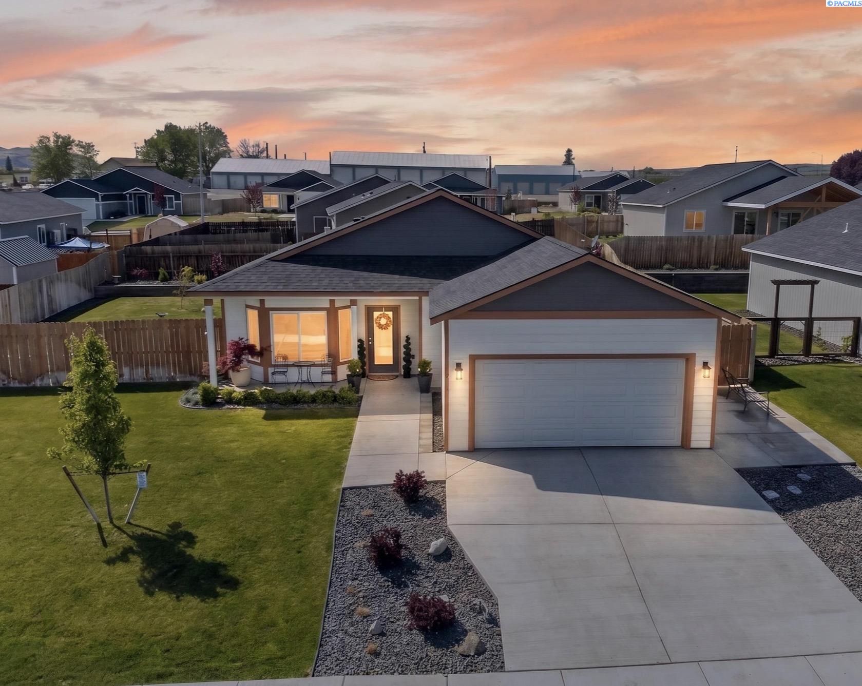 1508 NE 12th St, Benton City WA 99320