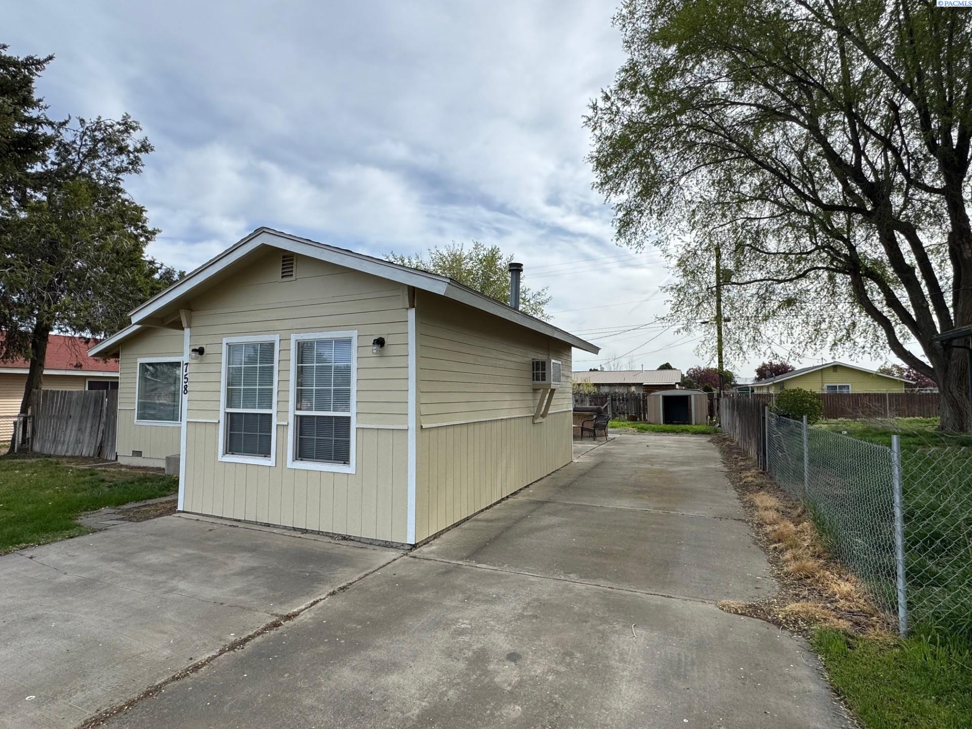 758 Second Ave, Connell, WA 99326