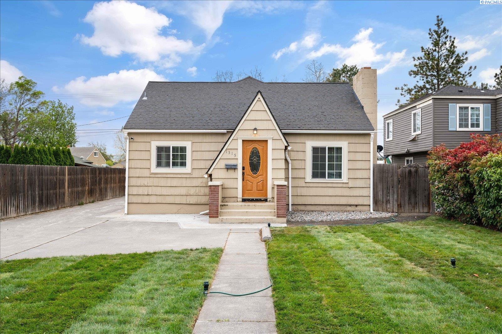 1315 Kennewick Ave, Kennewick, WA 99336