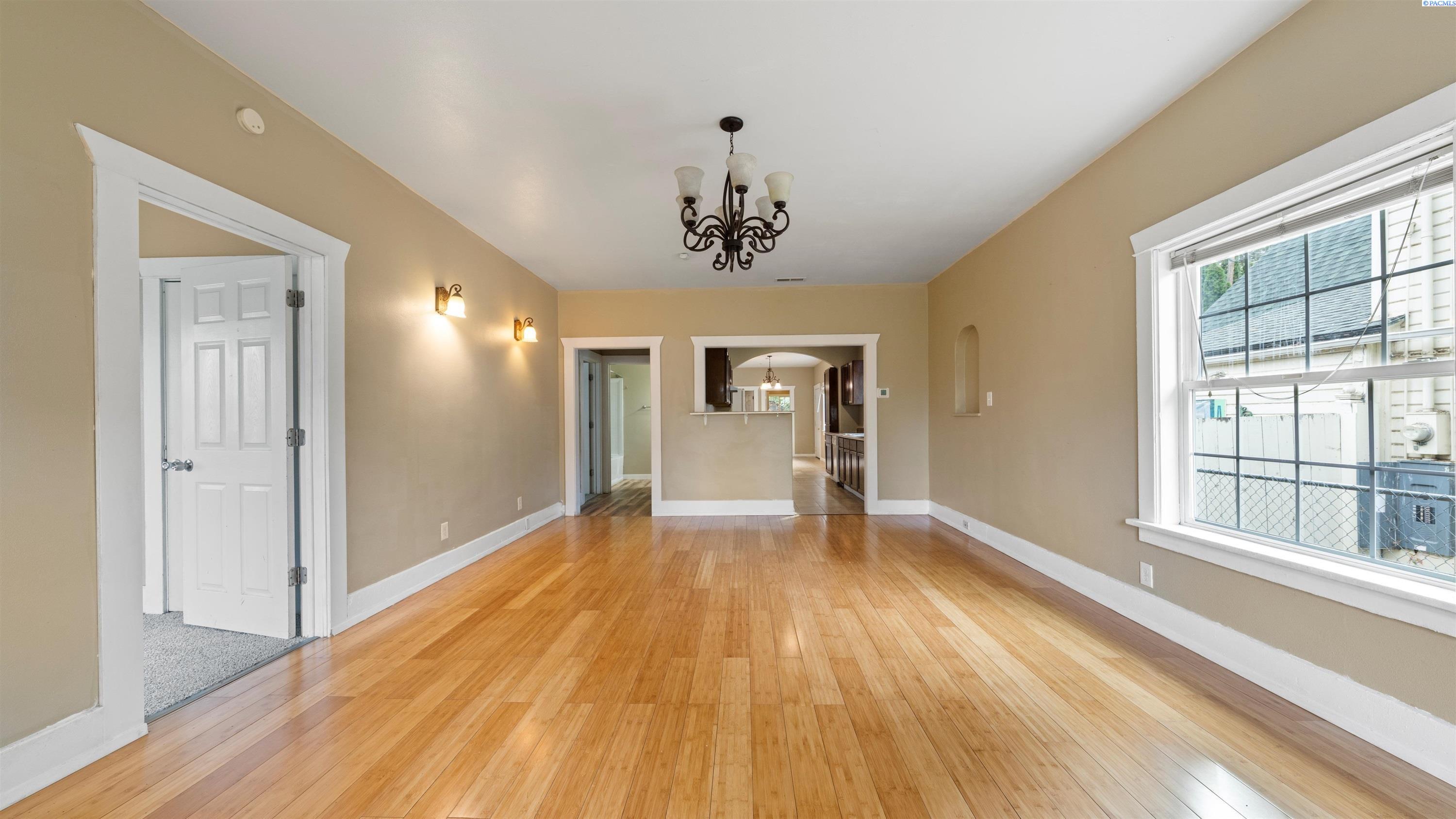 1021 Park Ave, Prosser, WA 99350