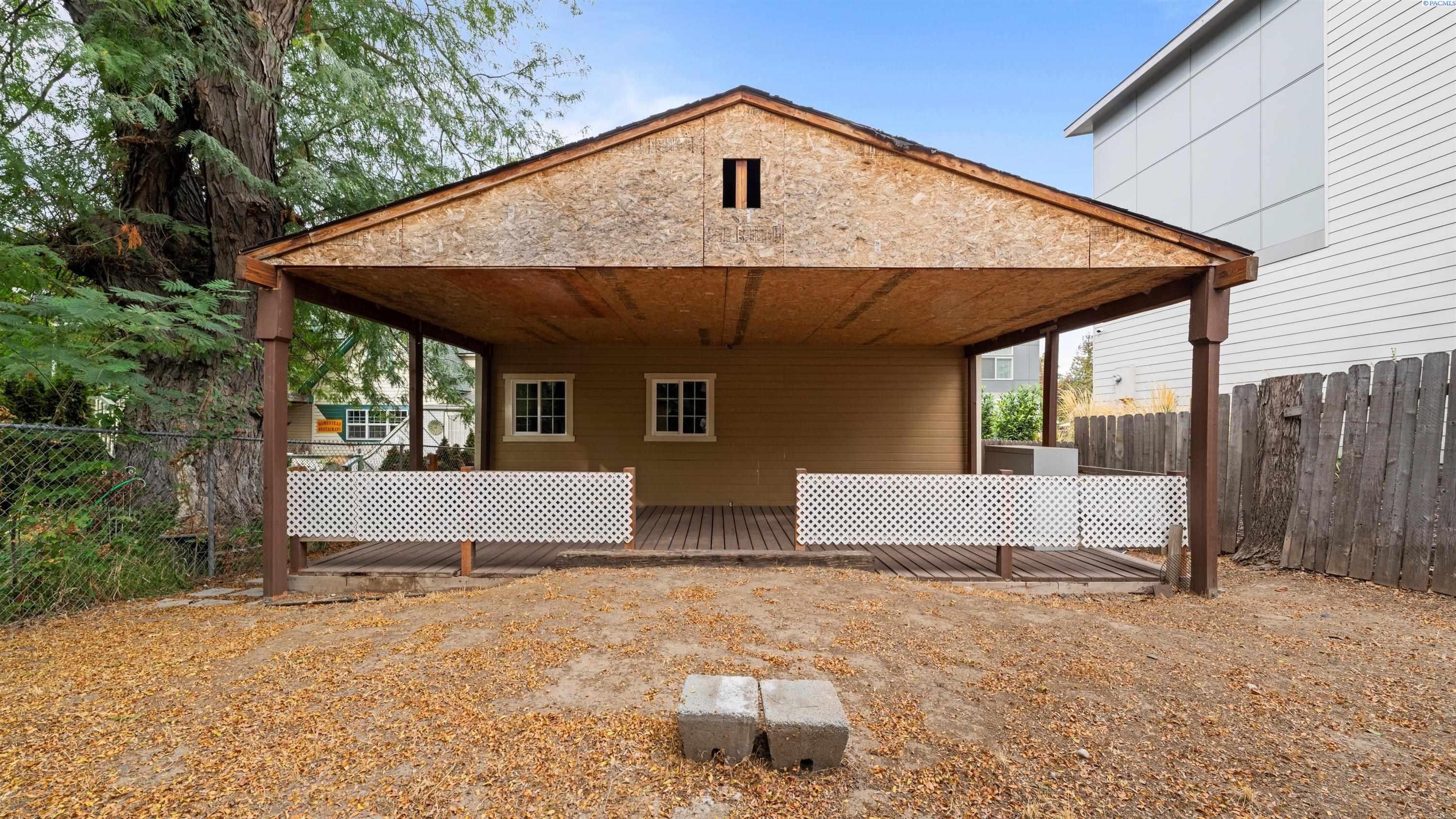 1021 Park Ave, Prosser, WA 99350