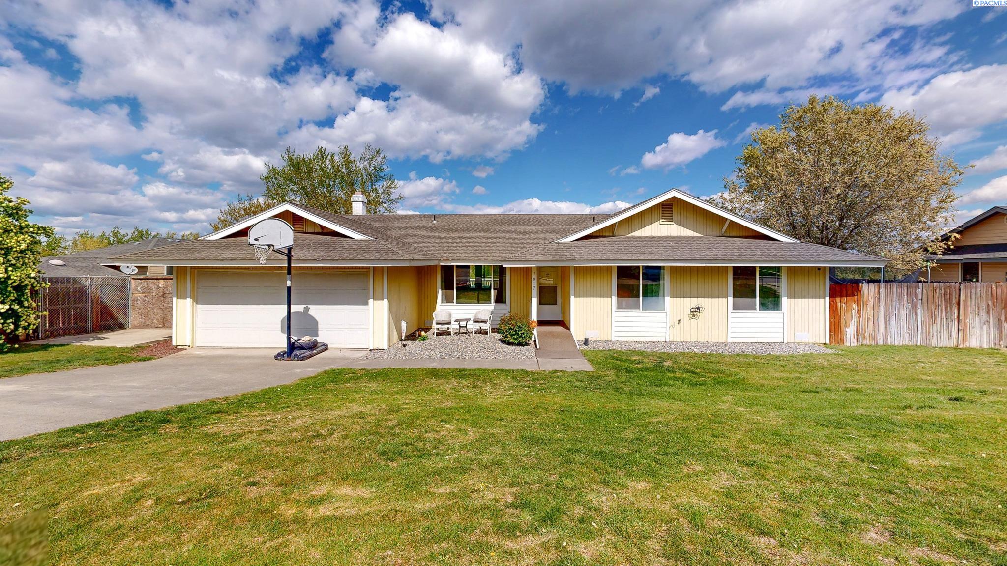 1617 Jean St, Kennewick, WA 99337