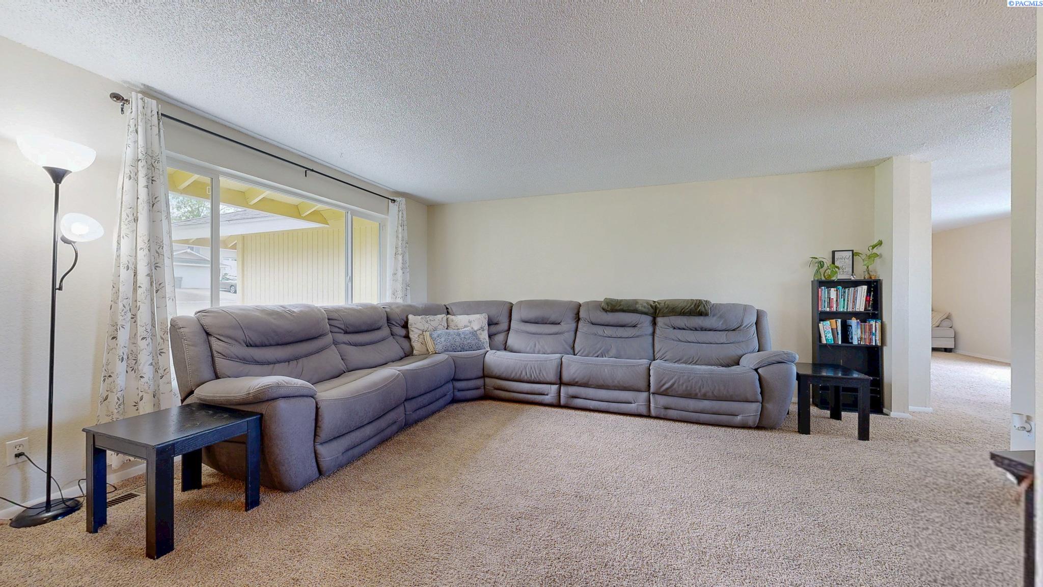 1617 Jean St, Kennewick, WA 99337