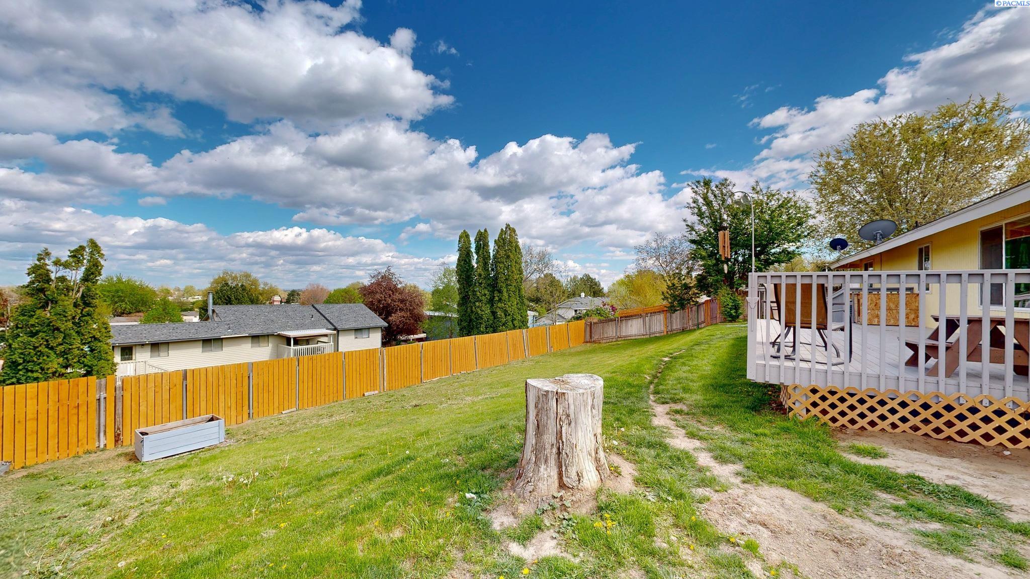 1617 Jean St, Kennewick, WA 99337