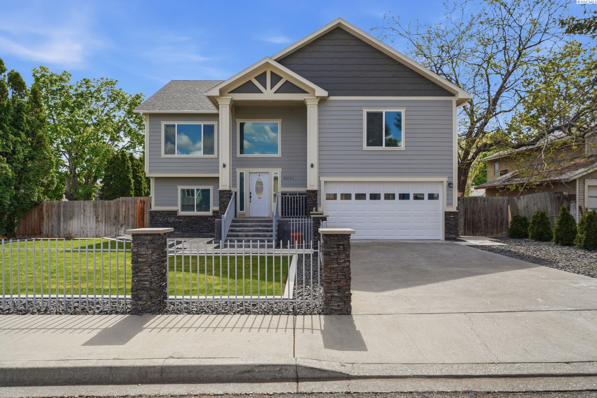 8021 Hood Ave, Kennewick, WA 99336