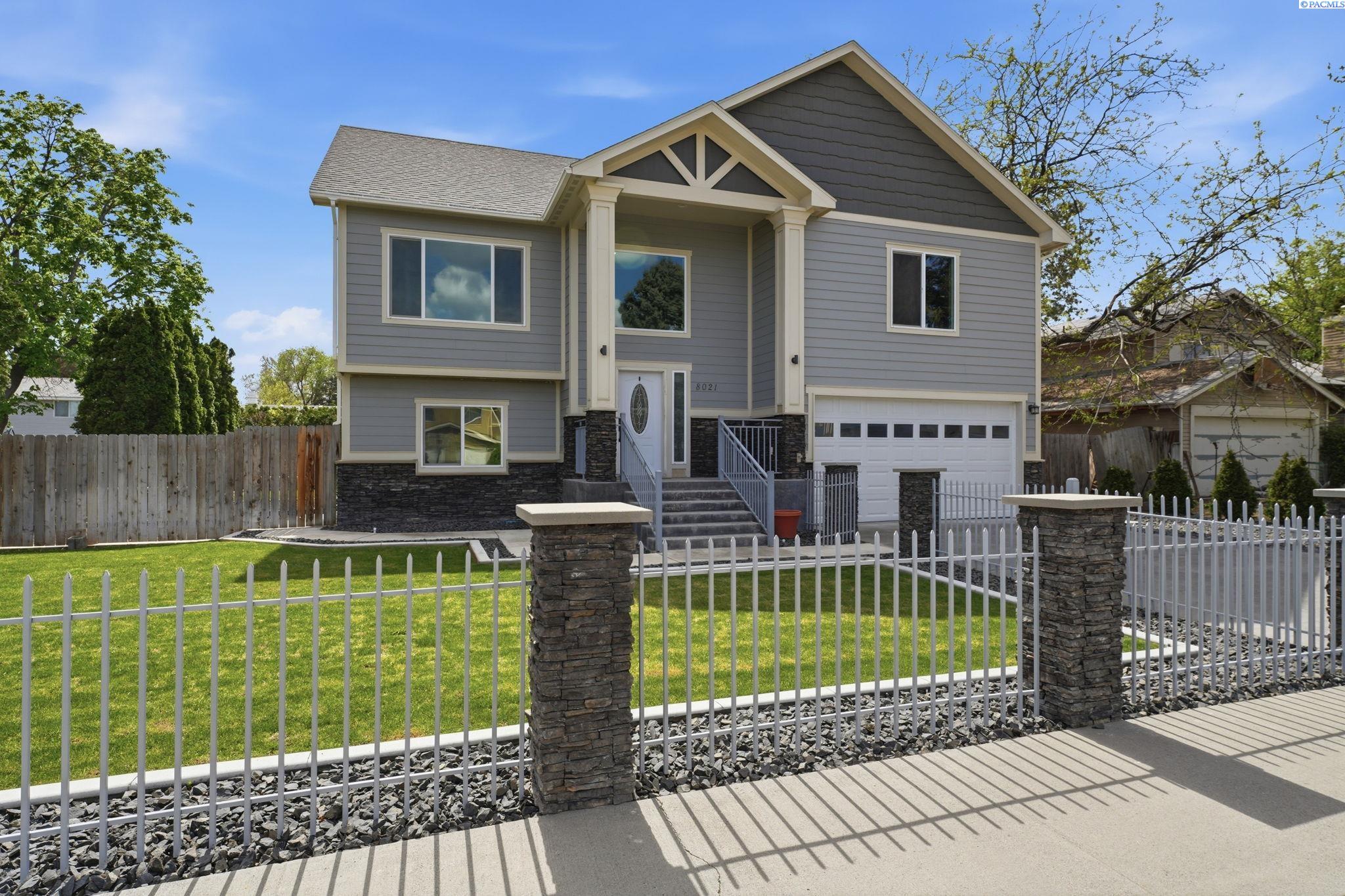 8021 Hood Ave, Kennewick, WA 99336