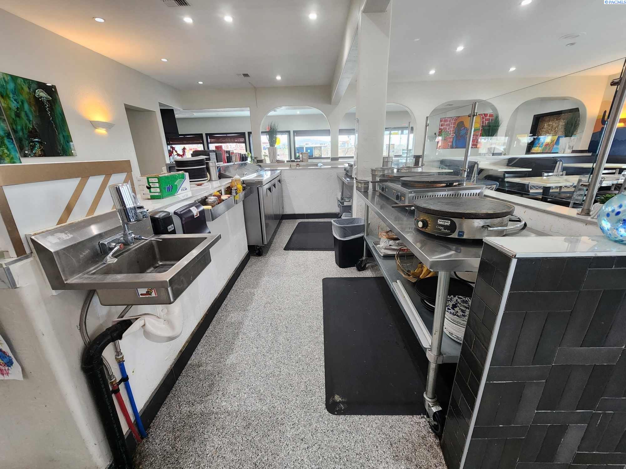 2100 Belfair St, Kennewick, WA 99336