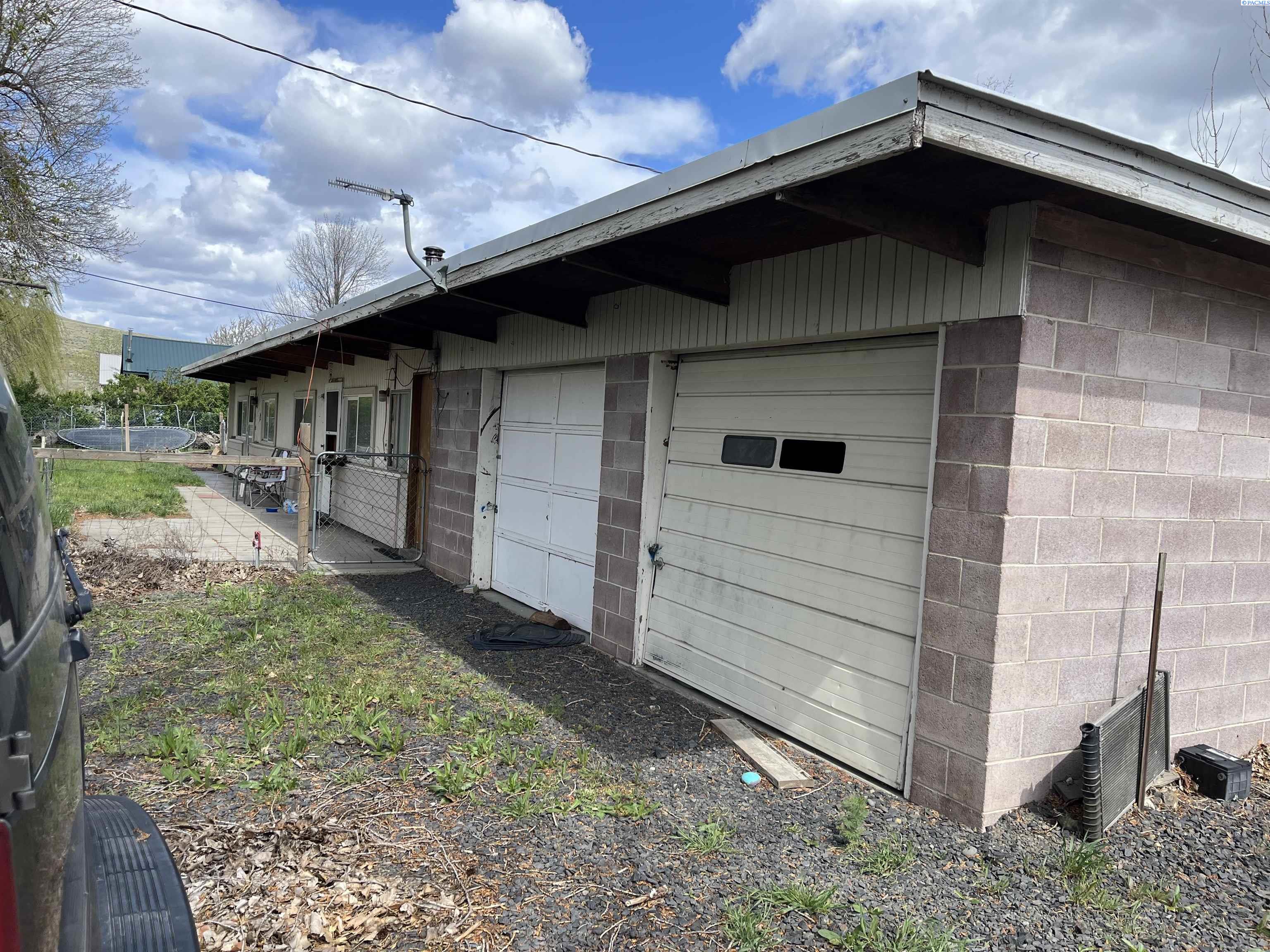 120 Violet Ave, Kahlotus, WA 99335