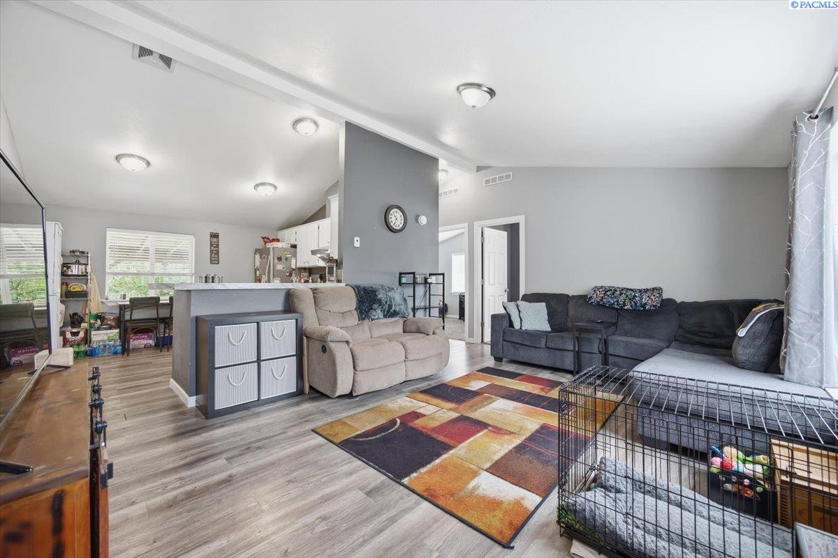 410 Aspen Ct, Benton City, WA 99320