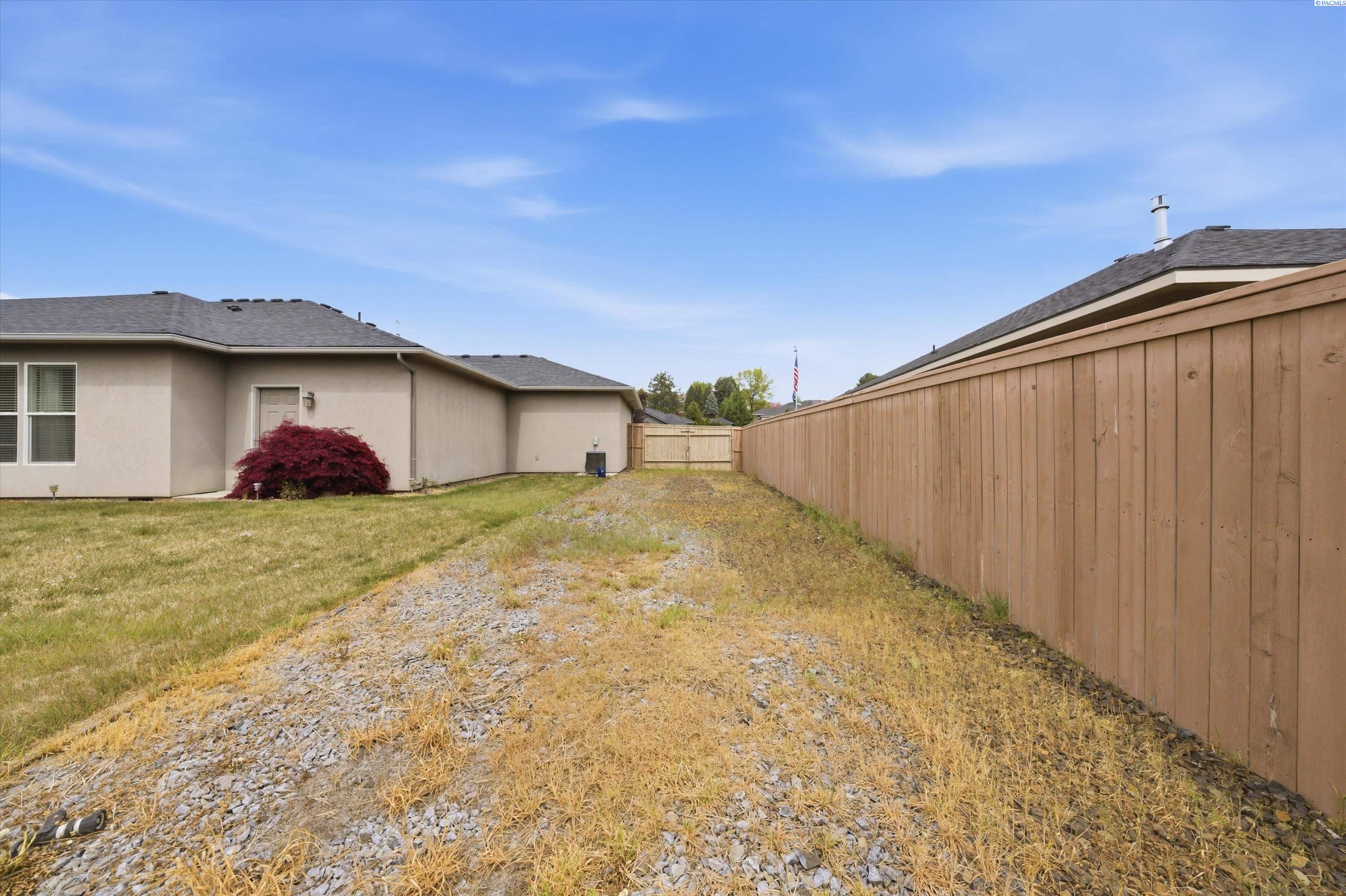 4508 Bermuda Dunes Dr, Pasco, WA 99301