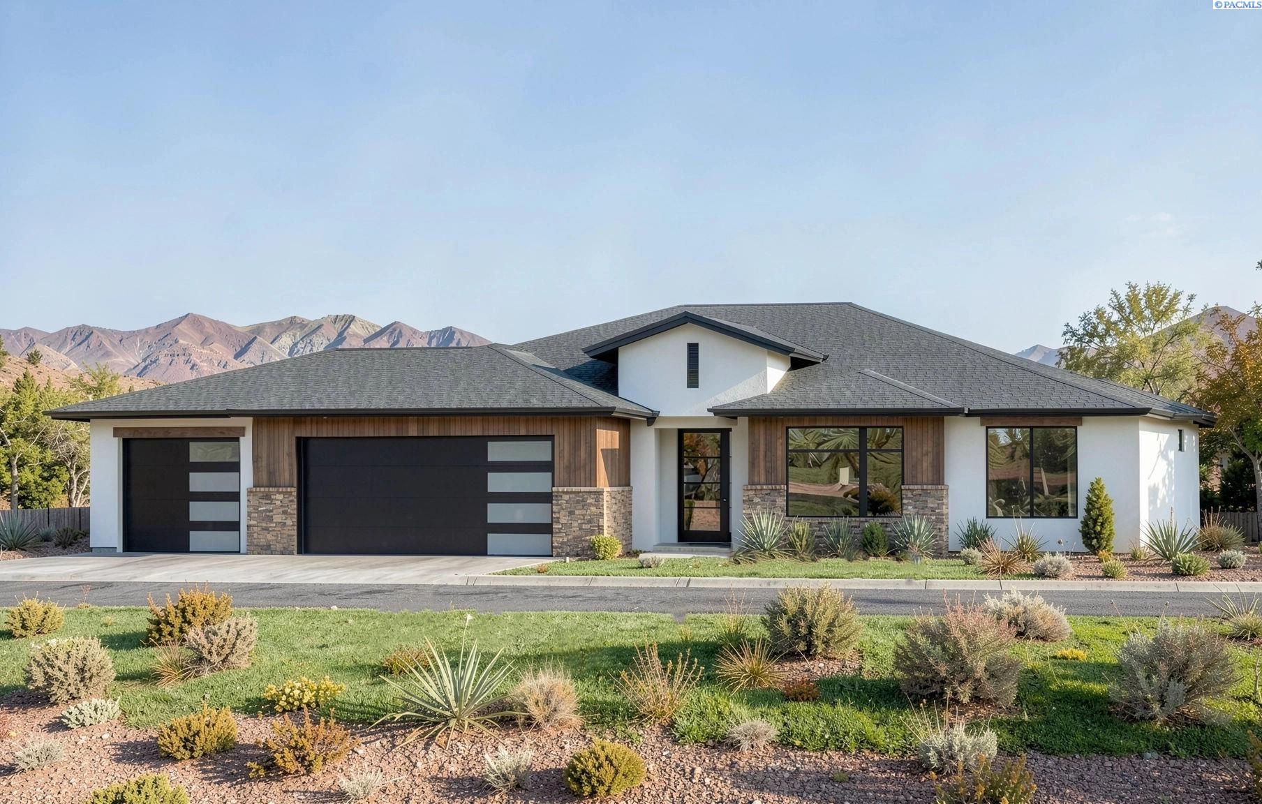 1045 Suncrest Trl, Richland, WA 99352