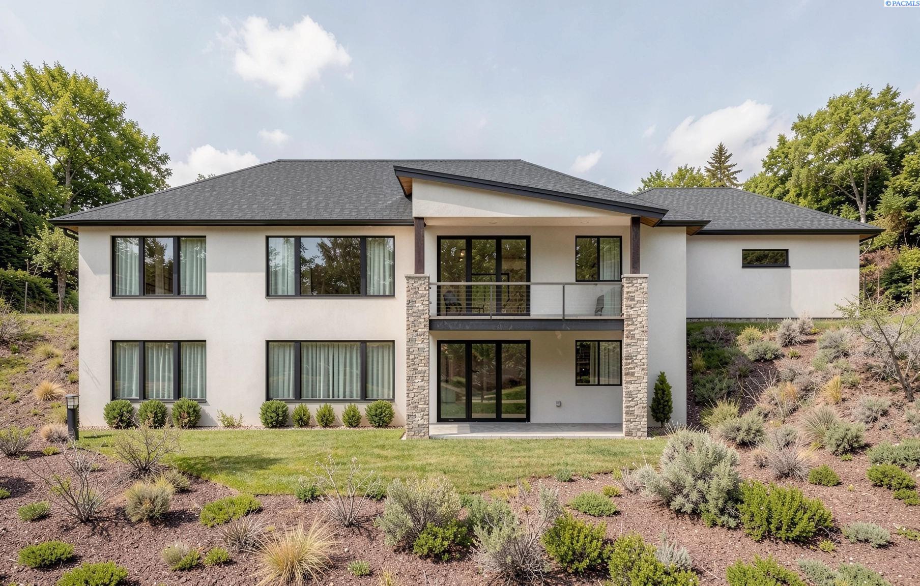 1013 Sagebluff Ln, Richland, WA 99352