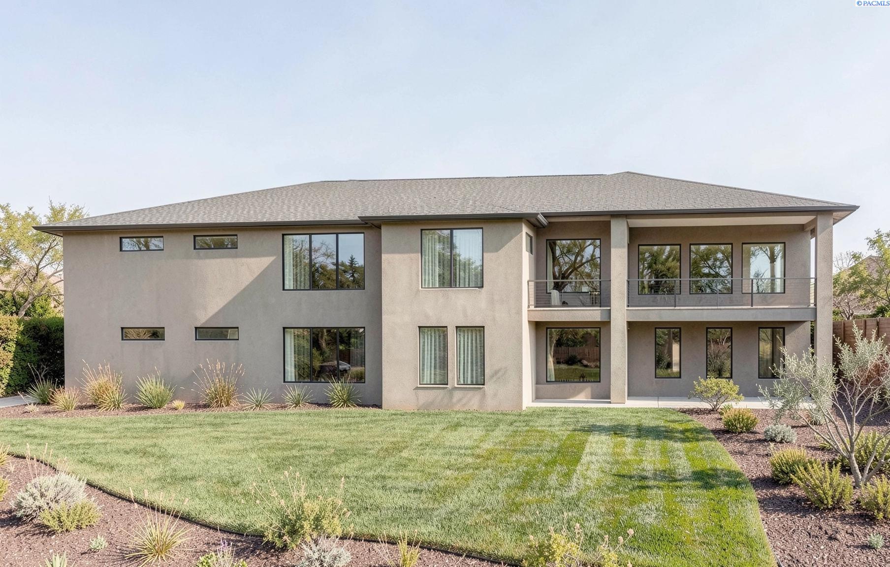 1025 Sagebluff Ln, Richland, WA 99352