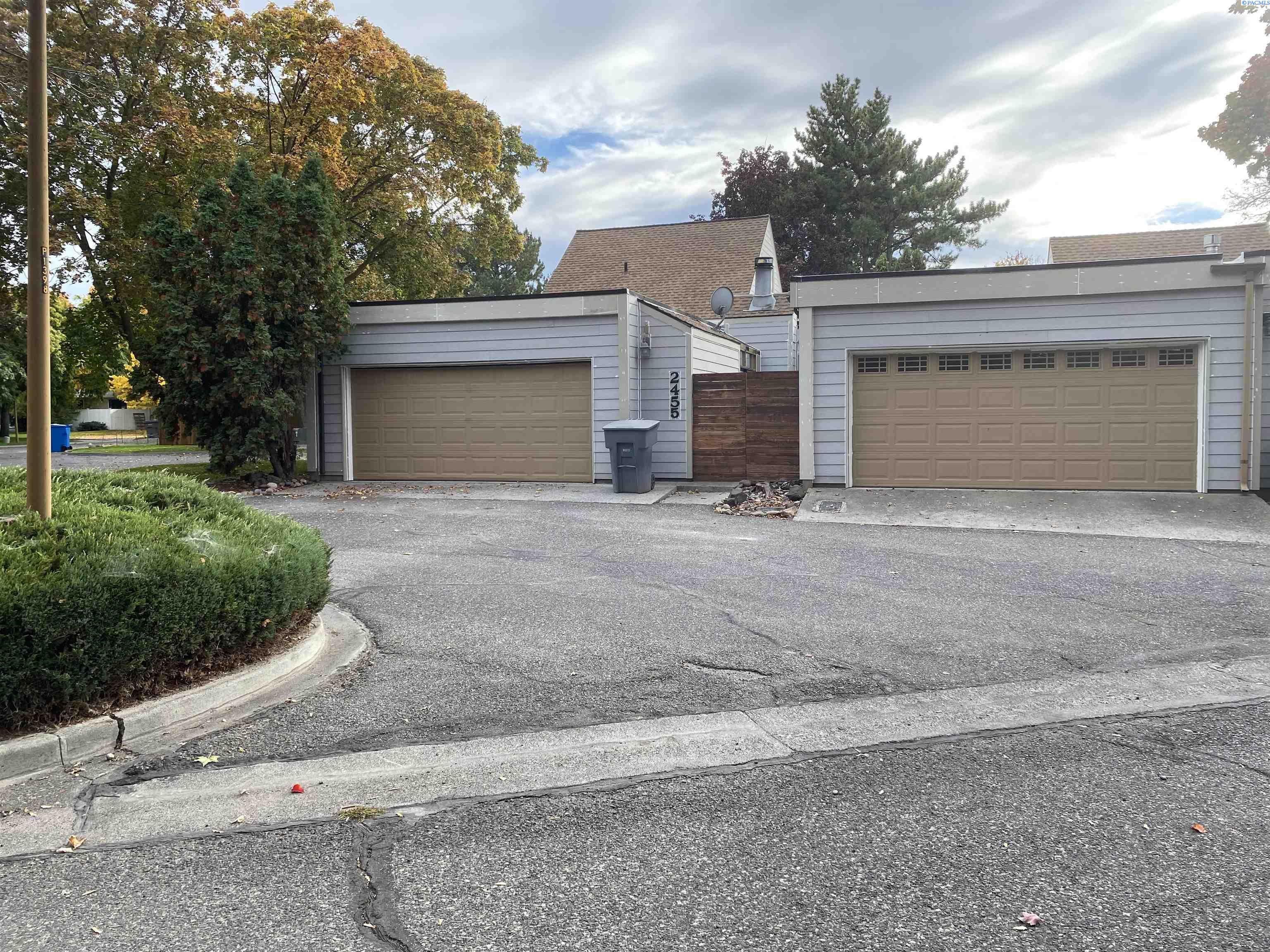 2455 Bay Ct, Richland, WA 99354-1914