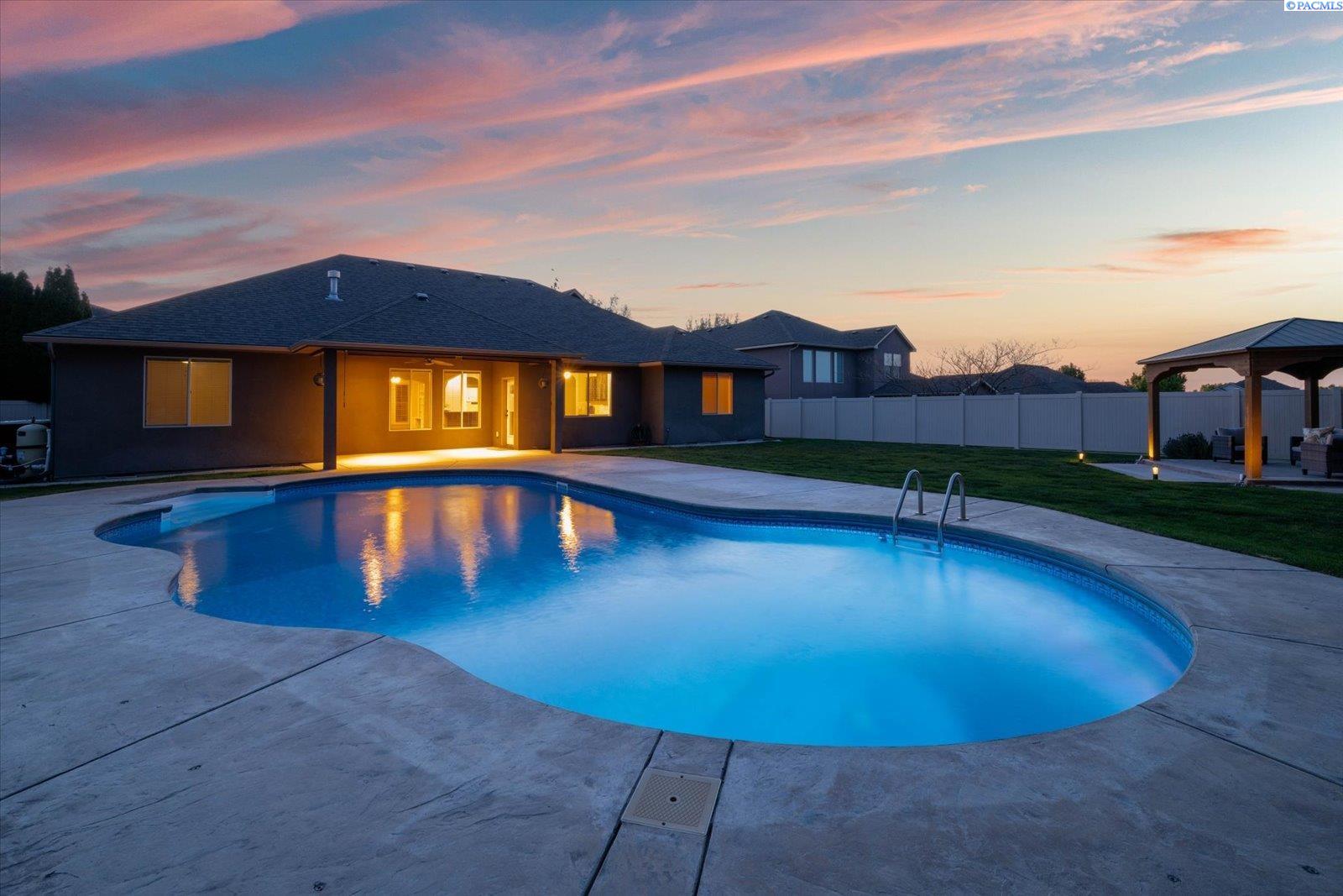 1352 Apple Cider Ct, Richland, WA 99352