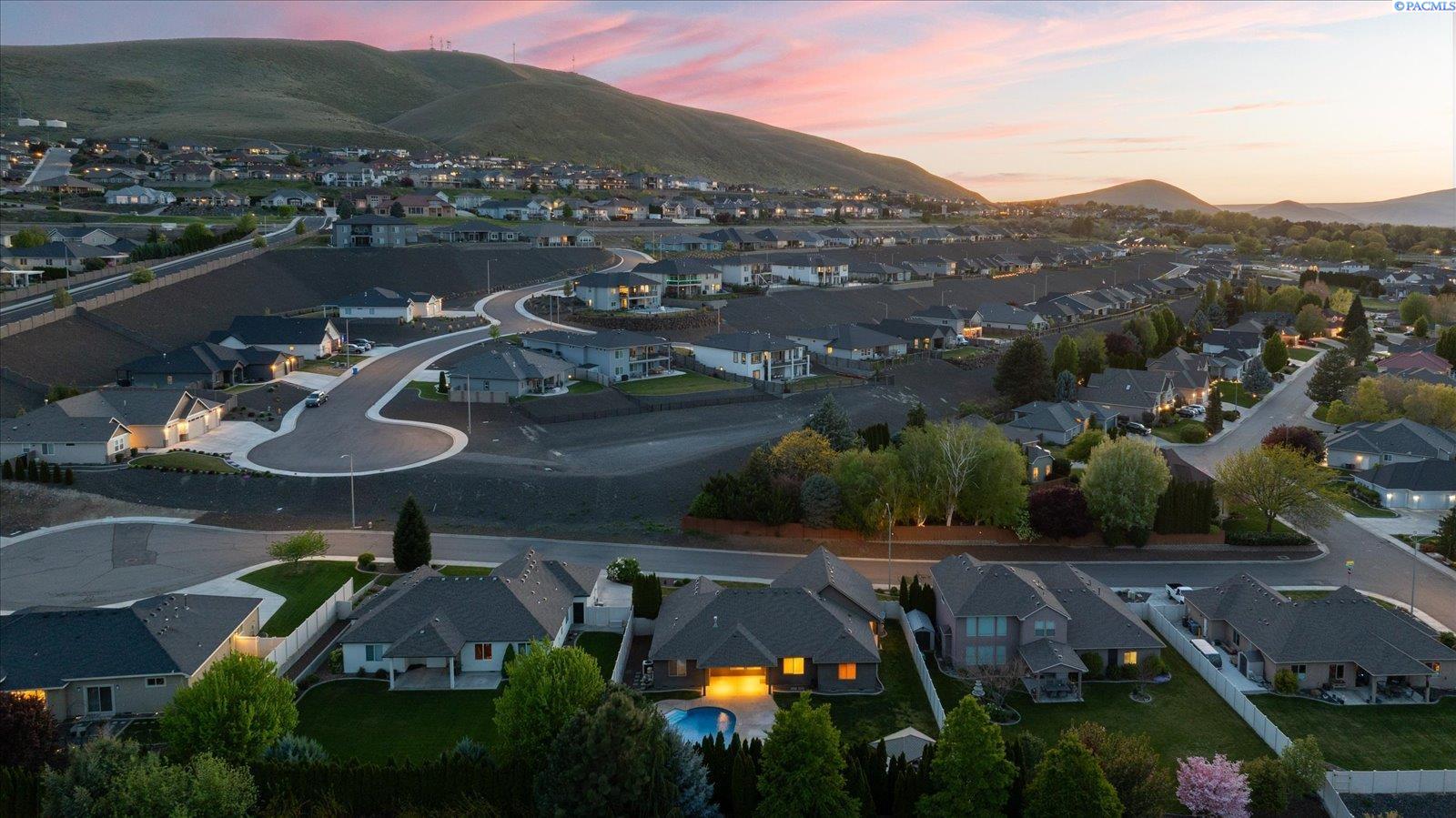 1352 Apple Cider Ct, Richland, WA 99352