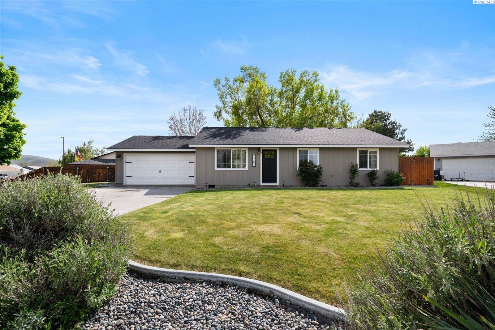 2707 Rose St, West Richland, WA 99353
