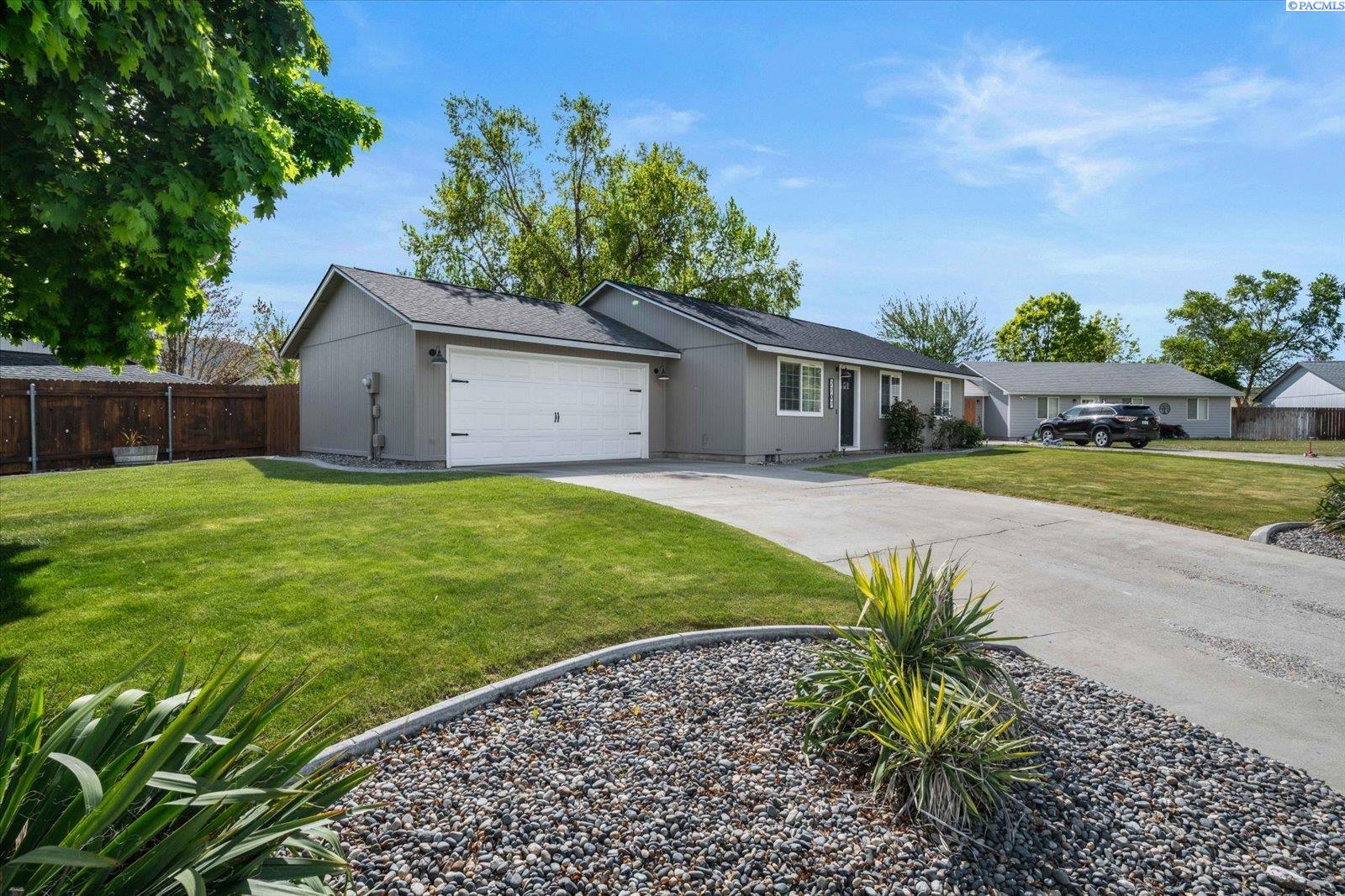 2707 Rose St, West Richland, WA 99353